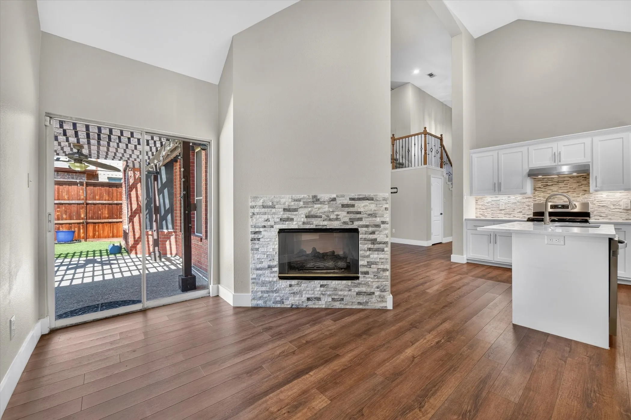 Single Family Residence For Sale in Collin County , 4017 Strattford Drive, Frisco, Texas 75035, 3 Bedroom, 3 Bathroom, 2 Garage spaces, 2,779 Sqft, built in 1996, mls#21383254, Real Estate Agent in Frisco, Homes For Sale in Collin county, Homes For Sale in Frisco, Realtor in Frisco Texas, Real Estate Brokerage Independent Realty Texas, Luminita Cordes Realtor
