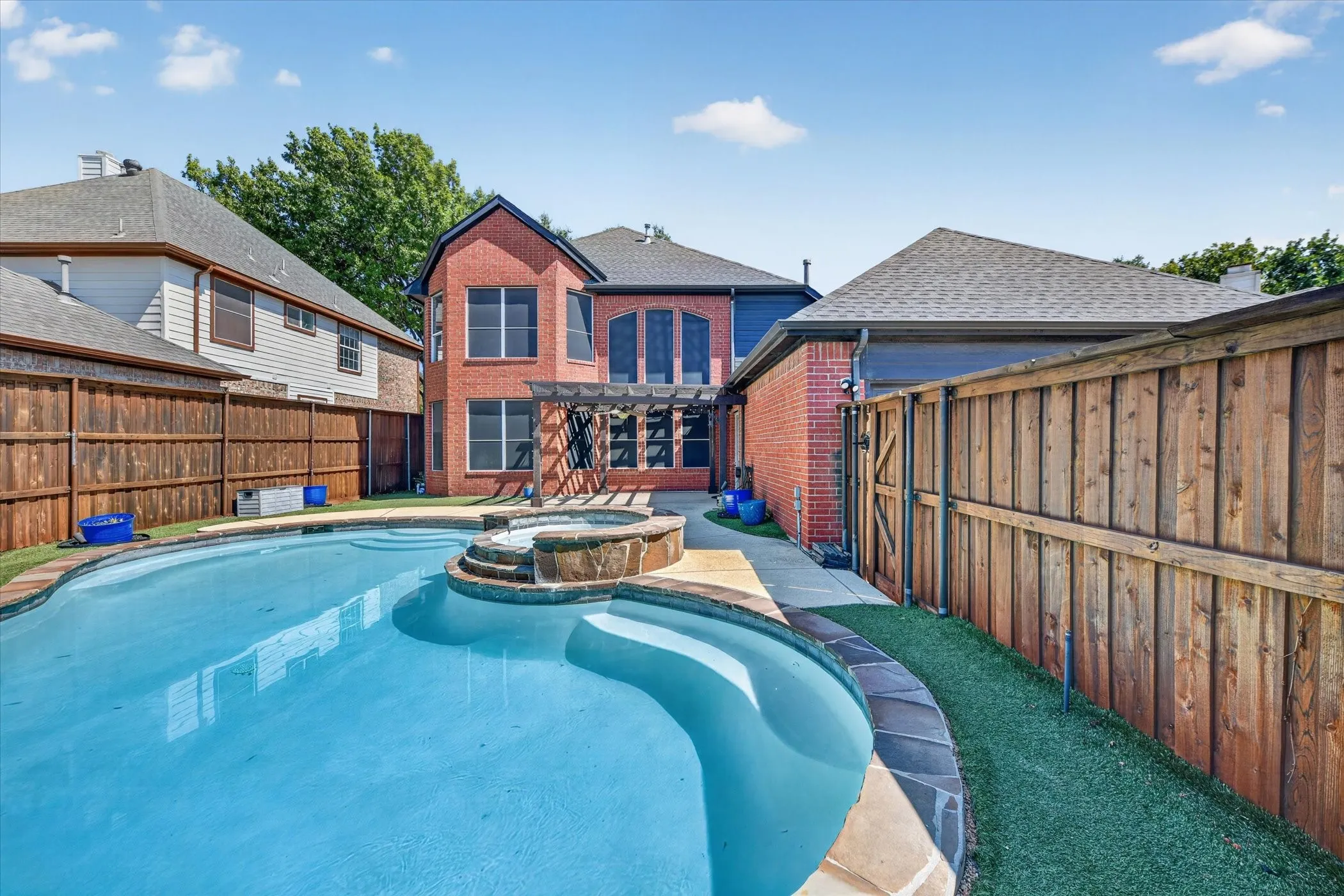 Single Family Residence For Sale in Collin County , 4017 Strattford Drive, Frisco, Texas 75035, 3 Bedroom, 3 Bathroom, 2 Garage spaces, 2,779 Sqft, built in 1996, mls#21383254, Real Estate Agent in Frisco, Homes For Sale in Collin county, Homes For Sale in Frisco, Realtor in Frisco Texas, Real Estate Brokerage Independent Realty Texas, Luminita Cordes Realtor