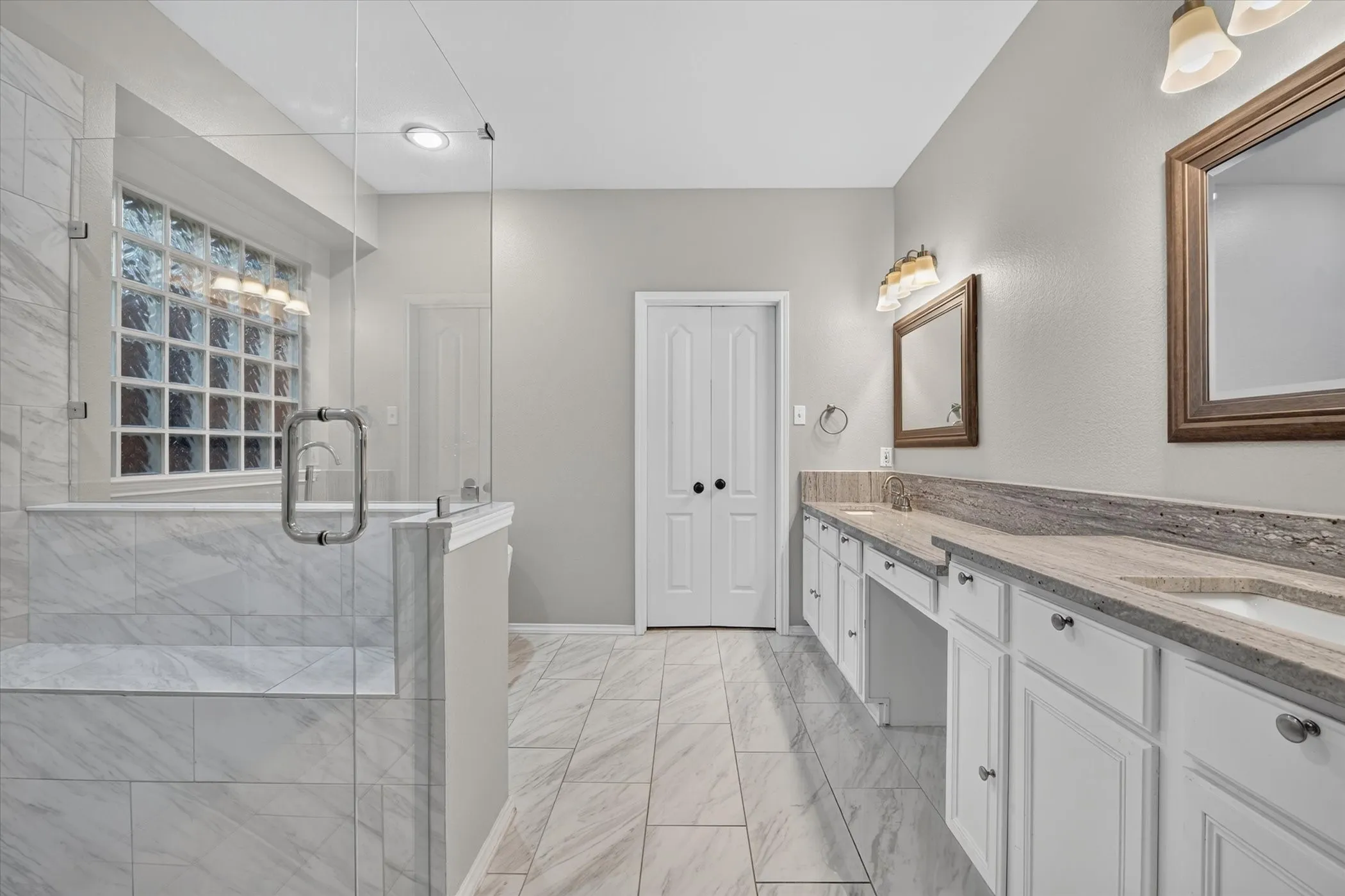 Single Family Residence For Sale in Collin County , 4017 Strattford Drive, Frisco, Texas 75035, 3 Bedroom, 3 Bathroom, 2 Garage spaces, 2,779 Sqft, built in 1996, mls#21383254, Real Estate Agent in Frisco, Homes For Sale in Collin county, Homes For Sale in Frisco, Realtor in Frisco Texas, Real Estate Brokerage Independent Realty Texas, Luminita Cordes Realtor