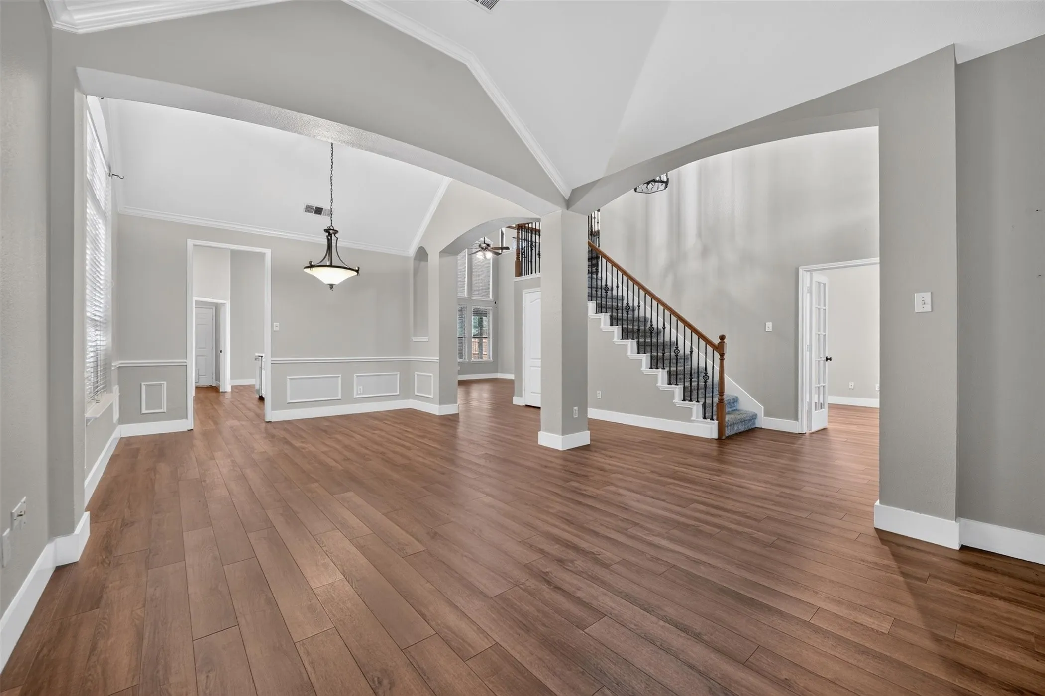 Single Family Residence For Sale in Collin County , 4017 Strattford Drive, Frisco, Texas 75035, 3 Bedroom, 3 Bathroom, 2 Garage spaces, 2,779 Sqft, built in 1996, mls#21383254, Real Estate Agent in Frisco, Homes For Sale in Collin county, Homes For Sale in Frisco, Realtor in Frisco Texas, Real Estate Brokerage Independent Realty Texas, Luminita Cordes Realtor