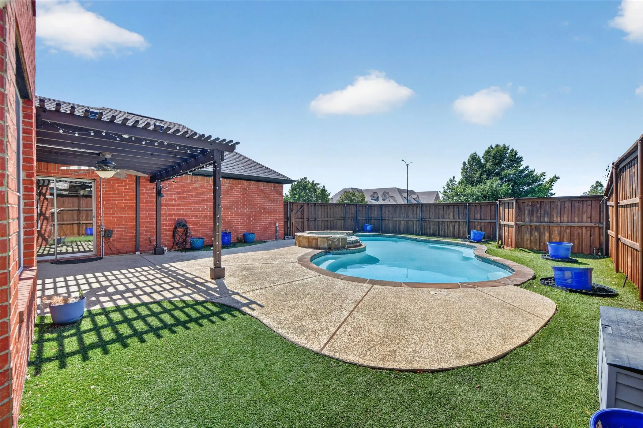 Single Family Residence For Sale in Collin County , 4017 Strattford Drive, Frisco, Texas 75035, 3 Bedroom, 3 Bathroom, 2 Garage spaces, 2,779 Sqft, built in 1996, mls#21383254, Real Estate Agent in Frisco, Homes For Sale in Collin county, Homes For Sale in Frisco, Realtor in Frisco Texas, Real Estate Brokerage Independent Realty Texas, Luminita Cordes Realtor