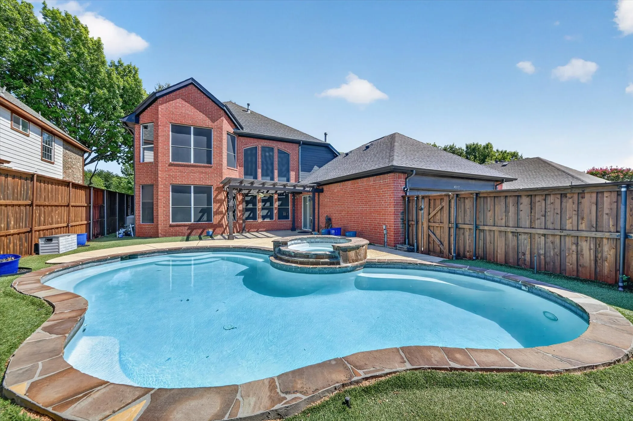 Single Family Residence For Sale in Collin County , 4017 Strattford Drive, Frisco, Texas 75035, 3 Bedroom, 3 Bathroom, 2 Garage spaces, 2,779 Sqft, built in 1996, mls#21383254, Real Estate Agent in Frisco, Homes For Sale in Collin county, Homes For Sale in Frisco, Realtor in Frisco Texas, Real Estate Brokerage Independent Realty Texas, Luminita Cordes Realtor