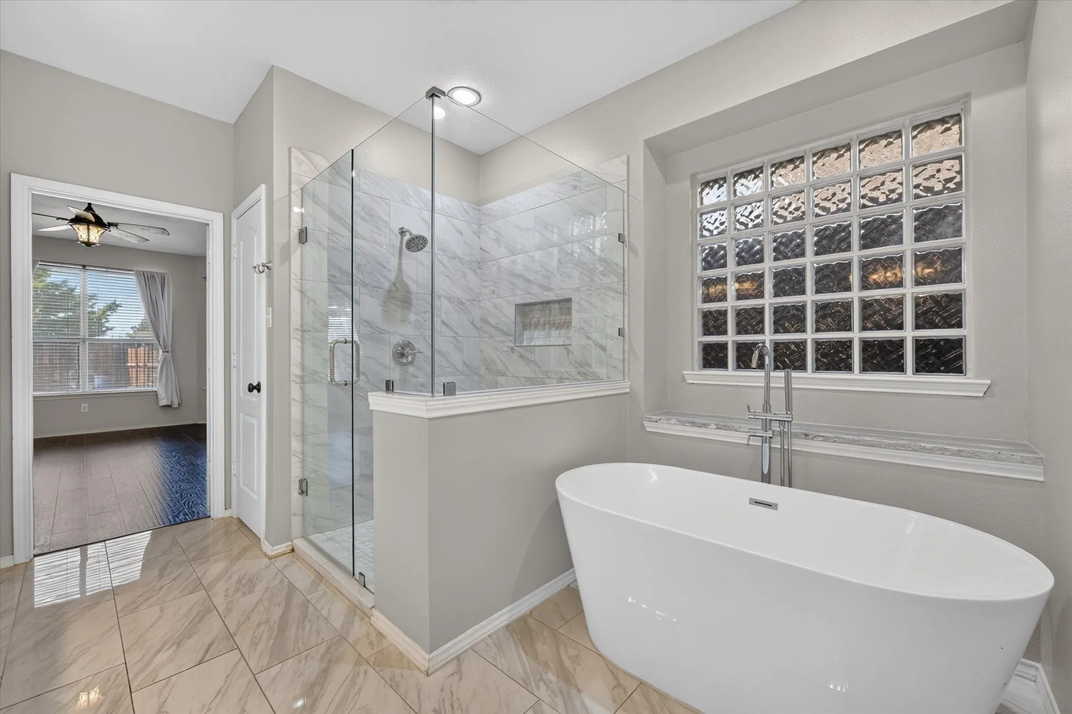Single Family Residence For Sale in Collin County , 4017 Strattford Drive, Frisco, Texas 75035, 3 Bedroom, 3 Bathroom, 2 Garage spaces, 2,779 Sqft, built in 1996, mls#21383254, Real Estate Agent in Frisco, Homes For Sale in Collin county, Homes For Sale in Frisco, Realtor in Frisco Texas, Real Estate Brokerage Independent Realty Texas, Luminita Cordes Realtor