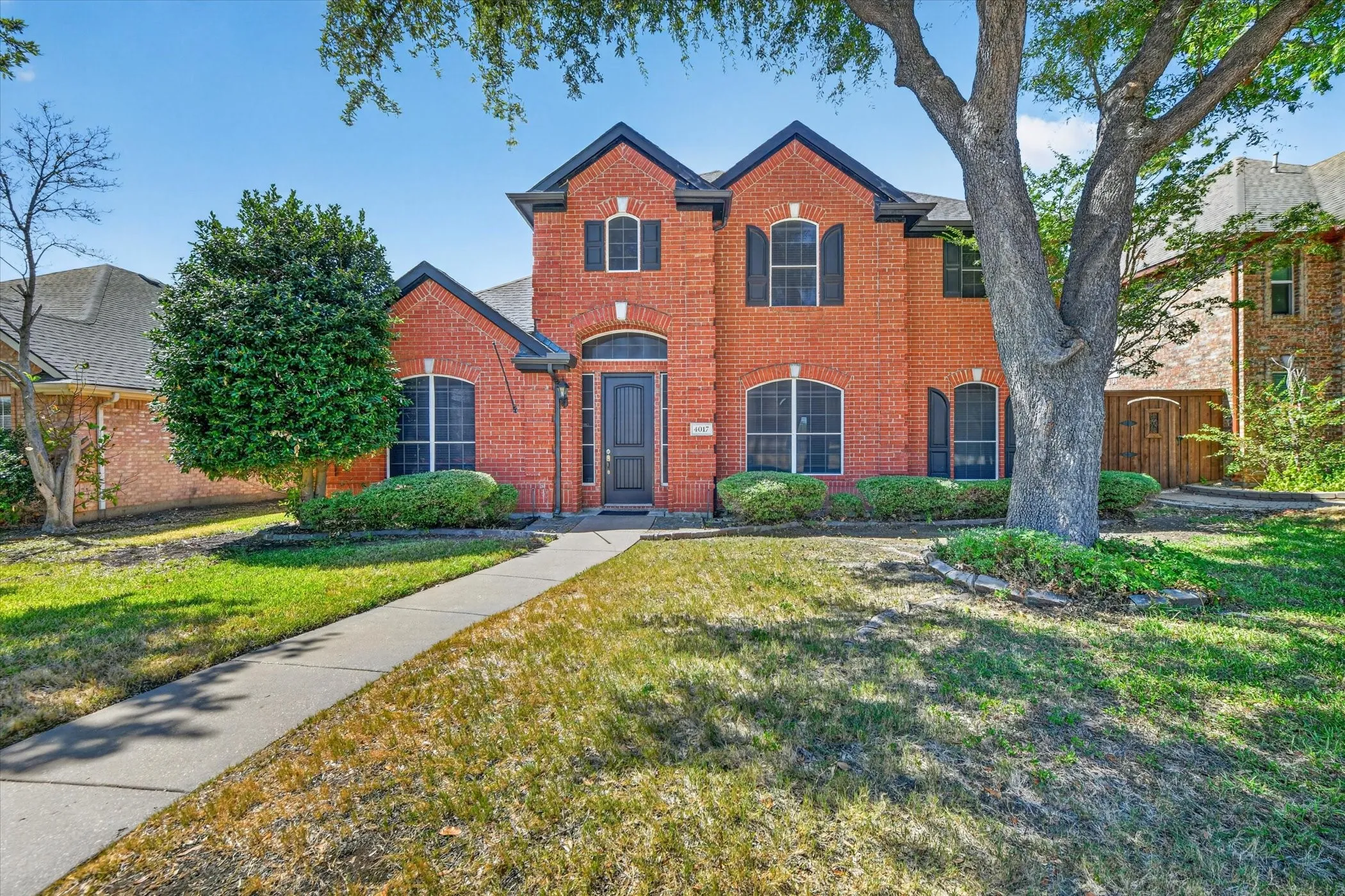 Single Family Residence For Sale in Collin County , 4017 Strattford Drive, Frisco, Texas 75035, 3 Bedroom, 3 Bathroom, 2 Garage spaces, 2,779 Sqft, built in 1996, mls#21383254, Real Estate Agent in Frisco, Homes For Sale in Collin county, Homes For Sale in Frisco, Realtor in Frisco Texas, Real Estate Brokerage Independent Realty Texas, Luminita Cordes Realtor