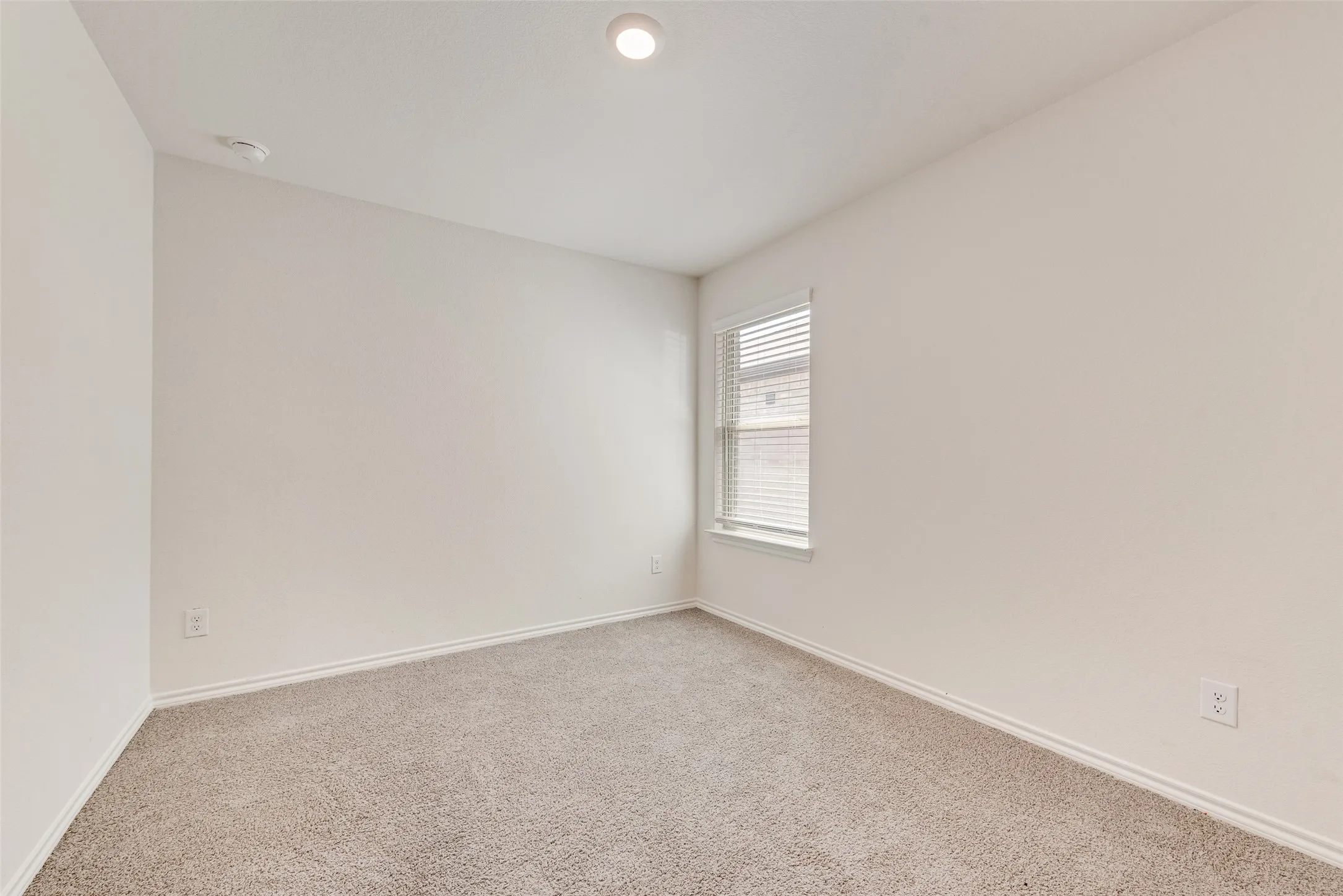 Single Family Residence For Rent in Kaufman County , 2706 Knollwood Trail, Crandall, Texas 75114, 4 Bedroom, 2 Bathroom, 2 Garage spaces, 1,512 Sqft, built in 2024, mls#21395027, Real Estate Agent in Crandall, Homes For Rent in Kaufman county, Homes For Rent in Crandall, Realtor in Crandall Texas, Real Estate Brokerage Independent Realty Texas, Luminita Cordes Realtor