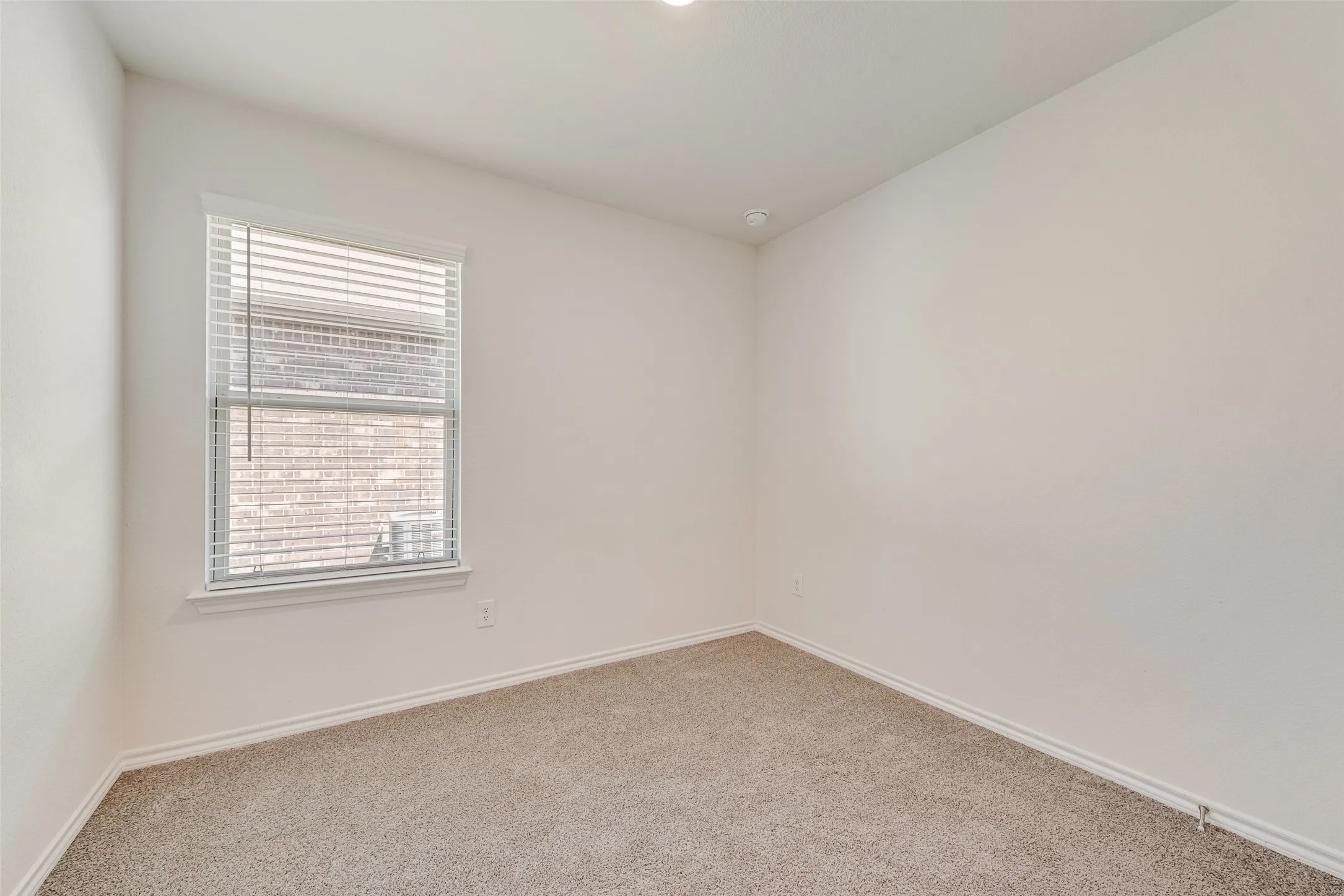 Single Family Residence For Rent in Kaufman County , 2706 Knollwood Trail, Crandall, Texas 75114, 4 Bedroom, 2 Bathroom, 2 Garage spaces, 1,512 Sqft, built in 2024, mls#21395027, Real Estate Agent in Crandall, Homes For Rent in Kaufman county, Homes For Rent in Crandall, Realtor in Crandall Texas, Real Estate Brokerage Independent Realty Texas, Luminita Cordes Realtor