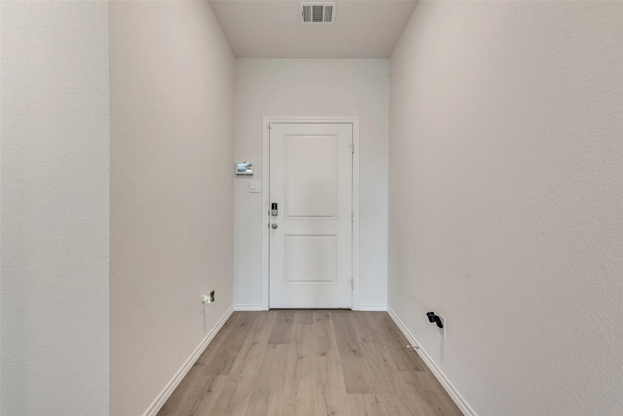 Single Family Residence For Rent in Kaufman County , 2706 Knollwood Trail, Crandall, Texas 75114, 4 Bedroom, 2 Bathroom, 2 Garage spaces, 1,512 Sqft, built in 2024, mls#21395027, Real Estate Agent in Crandall, Homes For Rent in Kaufman county, Homes For Rent in Crandall, Realtor in Crandall Texas, Real Estate Brokerage Independent Realty Texas, Luminita Cordes Realtor