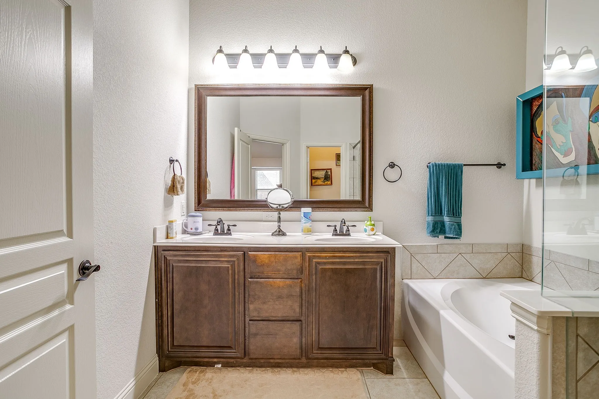 Single Family Residence For Sale in Johnson County , 1169 Spring Cress Drive, Burleson, Texas 76028, 4 Bedroom, 2 Bathroom, 3 Garage spaces, 2,305 Sqft, built in 2016, mls#21394864, Real Estate Agent in Burleson, Homes For Sale in Johnson county, Homes For Sale in Burleson, Realtor in Burleson Texas, Real Estate Brokerage Independent Realty Texas, Luminita Cordes Realtor