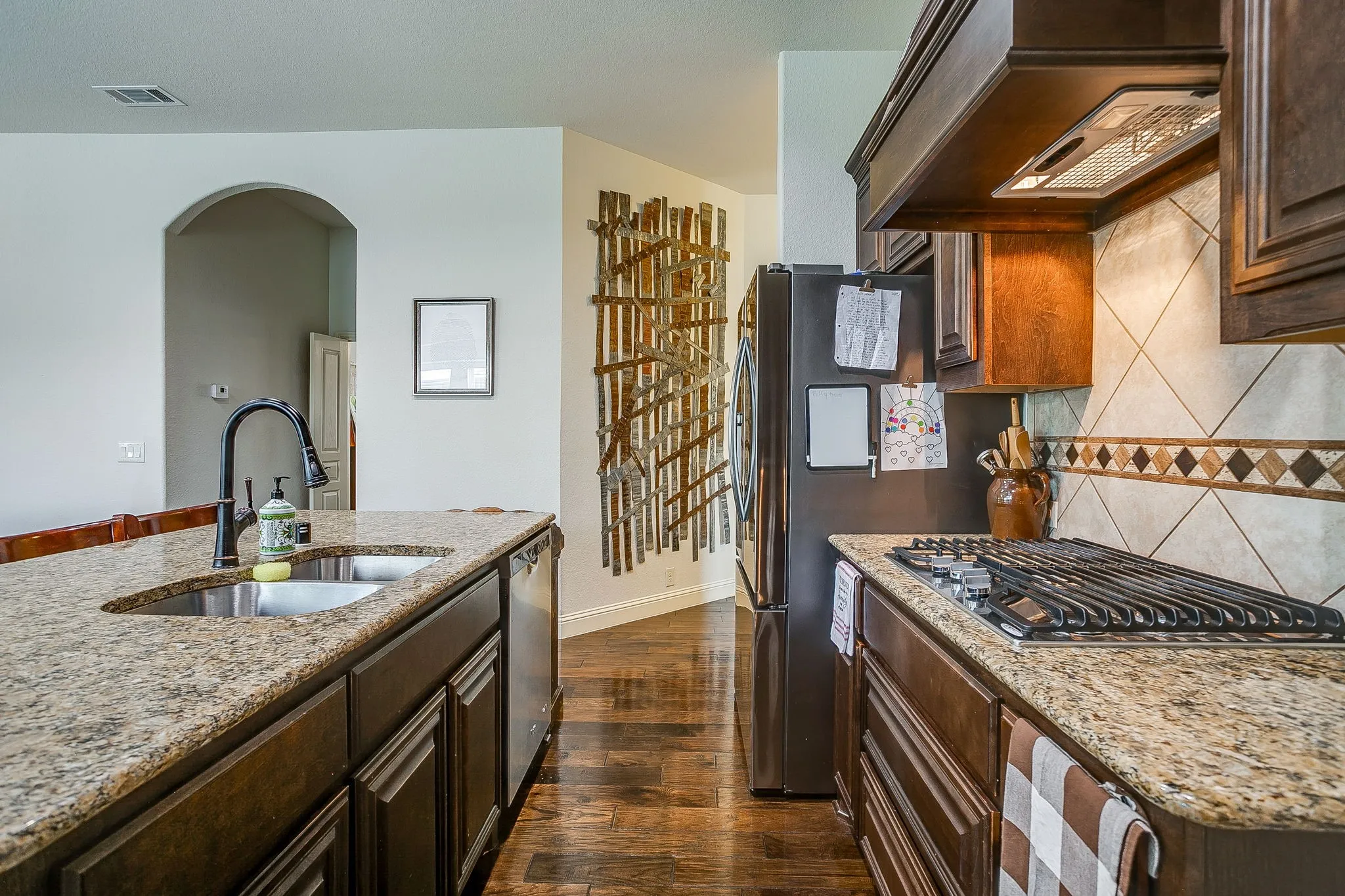 Single Family Residence For Sale in Johnson County , 1169 Spring Cress Drive, Burleson, Texas 76028, 4 Bedroom, 2 Bathroom, 3 Garage spaces, 2,305 Sqft, built in 2016, mls#21394864, Real Estate Agent in Burleson, Homes For Sale in Johnson county, Homes For Sale in Burleson, Realtor in Burleson Texas, Real Estate Brokerage Independent Realty Texas, Luminita Cordes Realtor