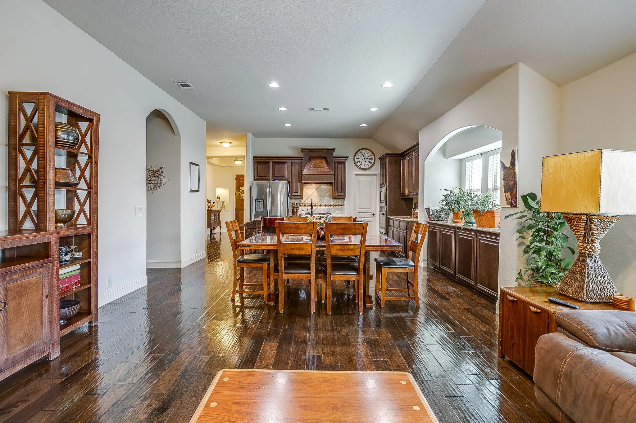 Single Family Residence For Sale in Johnson County , 1169 Spring Cress Drive, Burleson, Texas 76028, 4 Bedroom, 2 Bathroom, 3 Garage spaces, 2,305 Sqft, built in 2016, mls#21394864, Real Estate Agent in Burleson, Homes For Sale in Johnson county, Homes For Sale in Burleson, Realtor in Burleson Texas, Real Estate Brokerage Independent Realty Texas, Luminita Cordes Realtor