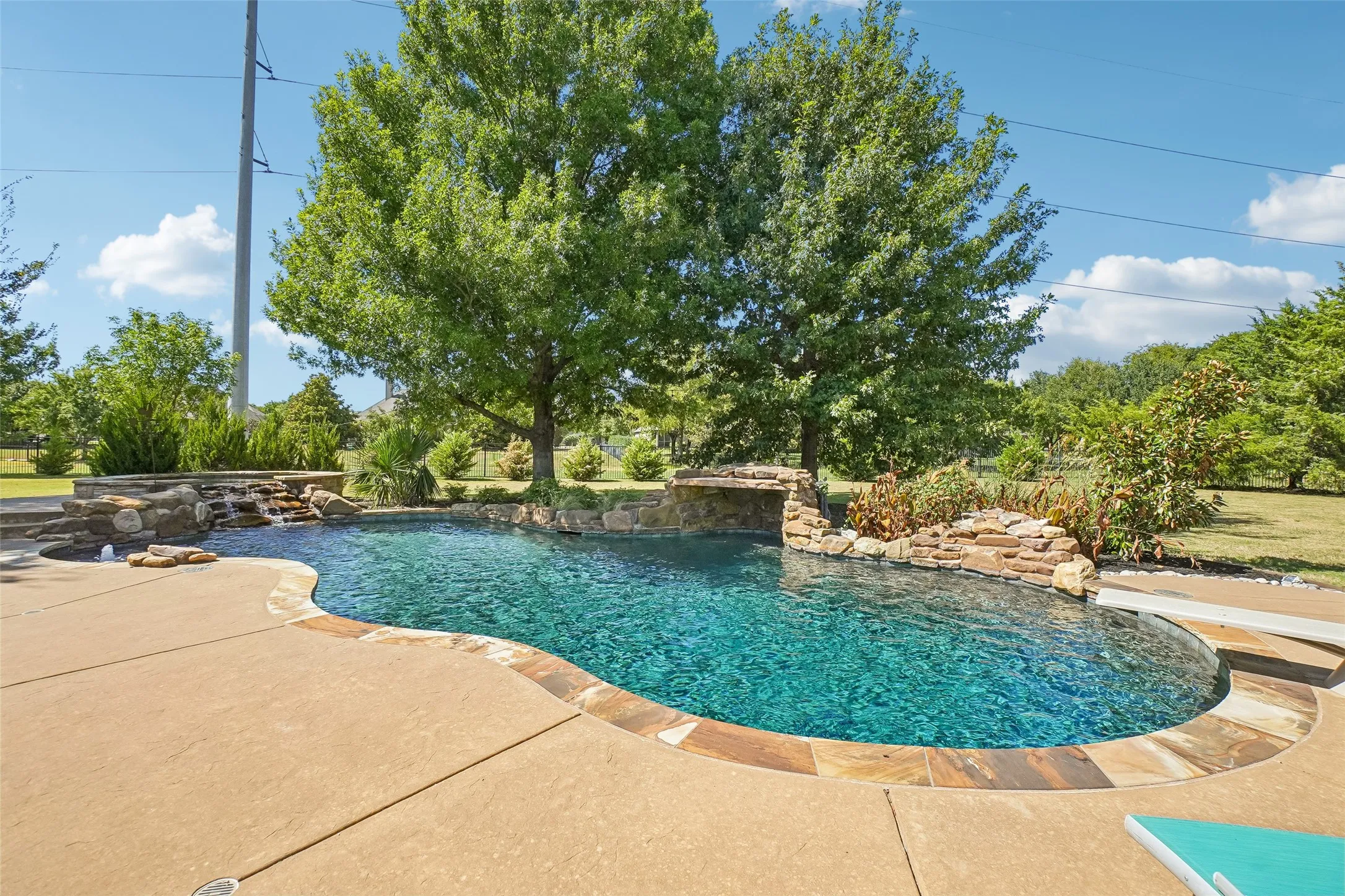 Single Family Residence For Sale in Collin County , 1761 Elmhurst Court, Prosper, Texas 75078, 4 Bedroom, 4 Bathroom, 3 Garage spaces, 4,021 Sqft, built in 2004, mls#21395031, Real Estate Agent in Prosper, Homes For Sale in Collin county, Homes For Sale in Prosper, Realtor in Prosper Texas, Real Estate Brokerage Independent Realty Texas, Luminita Cordes Realtor