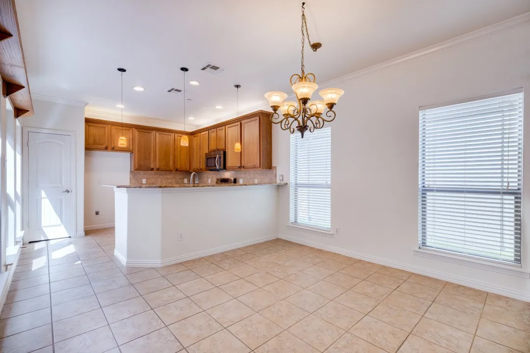Townhouse For Sale in Collin County , 8913 Trolley Trail, Mc Kinney, Texas 75070, 2 Bedroom, 3 Bathroom, 2 Garage spaces, 1,687 Sqft, built in 2005, mls#21393334, Real Estate Agent in Mc Kinney, Homes For Sale in Collin county, Homes For Sale in Mc Kinney, Realtor in Mc Kinney Texas, Real Estate Brokerage Independent Realty Texas, Luminita Cordes Realtor