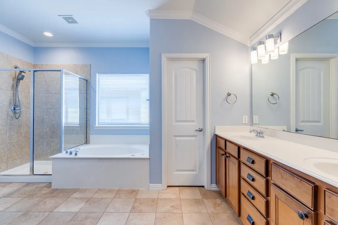 Townhouse For Sale in Collin County , 8913 Trolley Trail, Mc Kinney, Texas 75070, 2 Bedroom, 3 Bathroom, 2 Garage spaces, 1,687 Sqft, built in 2005, mls#21393334, Real Estate Agent in Mc Kinney, Homes For Sale in Collin county, Homes For Sale in Mc Kinney, Realtor in Mc Kinney Texas, Real Estate Brokerage Independent Realty Texas, Luminita Cordes Realtor