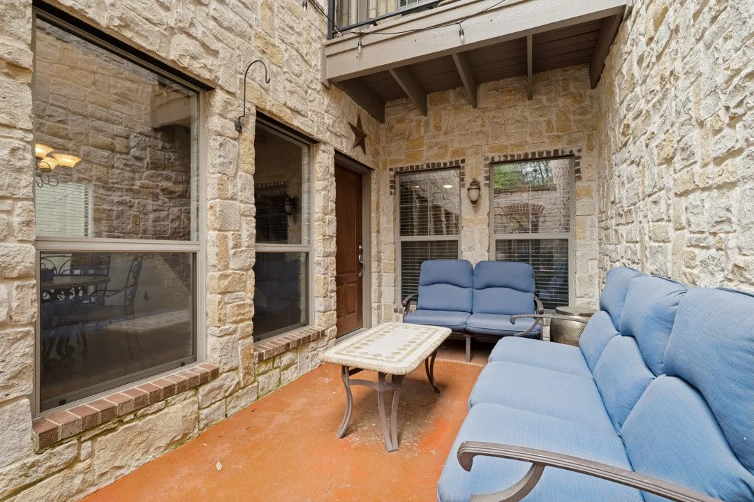 Townhouse For Sale in Collin County , 8913 Trolley Trail, Mc Kinney, Texas 75070, 2 Bedroom, 3 Bathroom, 2 Garage spaces, 1,687 Sqft, built in 2005, mls#21393334, Real Estate Agent in Mc Kinney, Homes For Sale in Collin county, Homes For Sale in Mc Kinney, Realtor in Mc Kinney Texas, Real Estate Brokerage Independent Realty Texas, Luminita Cordes Realtor