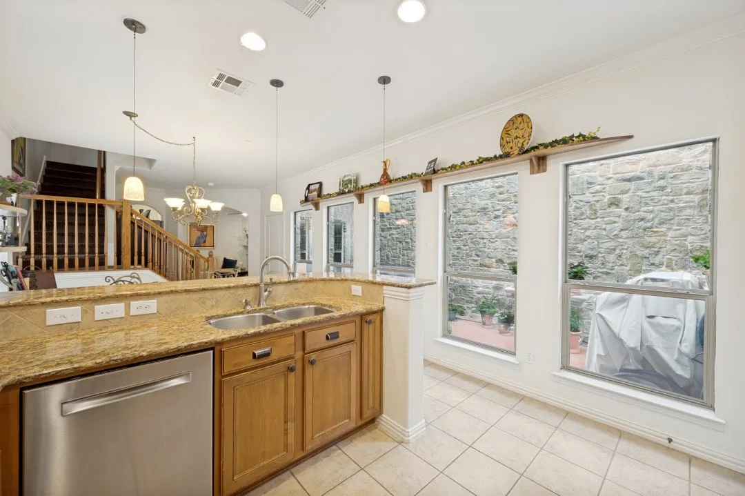Townhouse For Sale in Collin County , 8913 Trolley Trail, Mc Kinney, Texas 75070, 2 Bedroom, 3 Bathroom, 2 Garage spaces, 1,687 Sqft, built in 2005, mls#21393334, Real Estate Agent in Mc Kinney, Homes For Sale in Collin county, Homes For Sale in Mc Kinney, Realtor in Mc Kinney Texas, Real Estate Brokerage Independent Realty Texas, Luminita Cordes Realtor