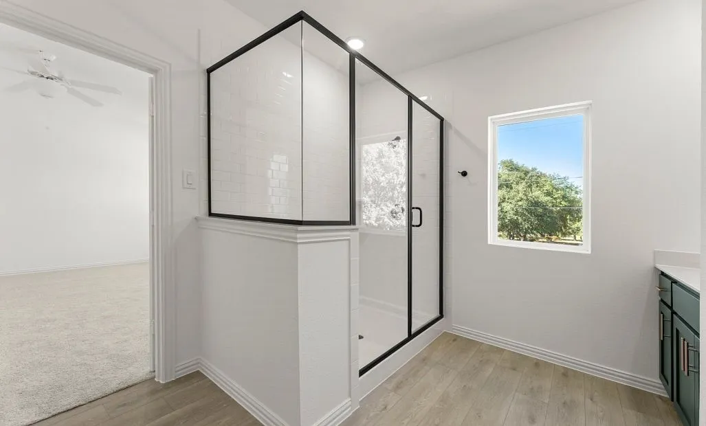 Primary Bathroom Representative Photo featuring the Luxe Collection