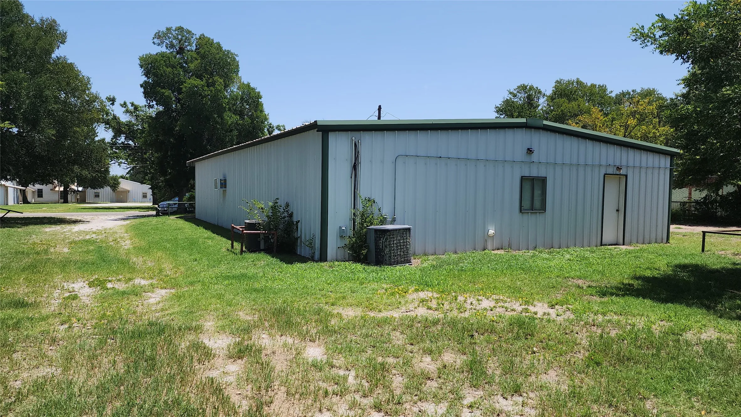 Office For Sale in Eastland County , 106 County Road 447, Eastland, Texas 76448, 0, 0, Garage spaces, 0 Sqft, built in 2001, mls#21395036, Real Estate Agent in Eastland, Homes For Sale in Eastland county, Homes For Sale in Eastland, Realtor in Eastland Texas, Real Estate Brokerage Independent Realty Texas, Luminita Cordes Realtor