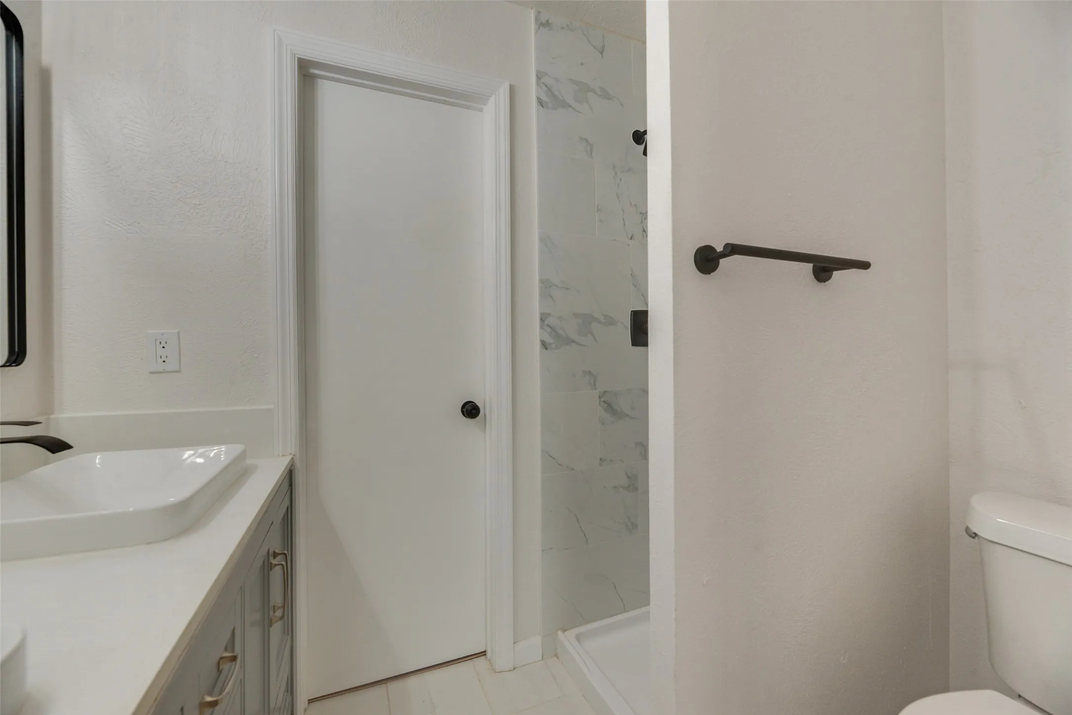Single Family Residence For Sale in Dallas County , 409 Birchwood Circle, Mesquite, Texas 75149, 4 Bedroom, 2 Bathroom, Garage spaces, 1,733 Sqft, built in 1963, mls#21393272, Real Estate Agent in Mesquite, Homes For Sale in Dallas county, Homes For Sale in Mesquite, Realtor in Mesquite Texas, Real Estate Brokerage Independent Realty Texas, Luminita Cordes Realtor