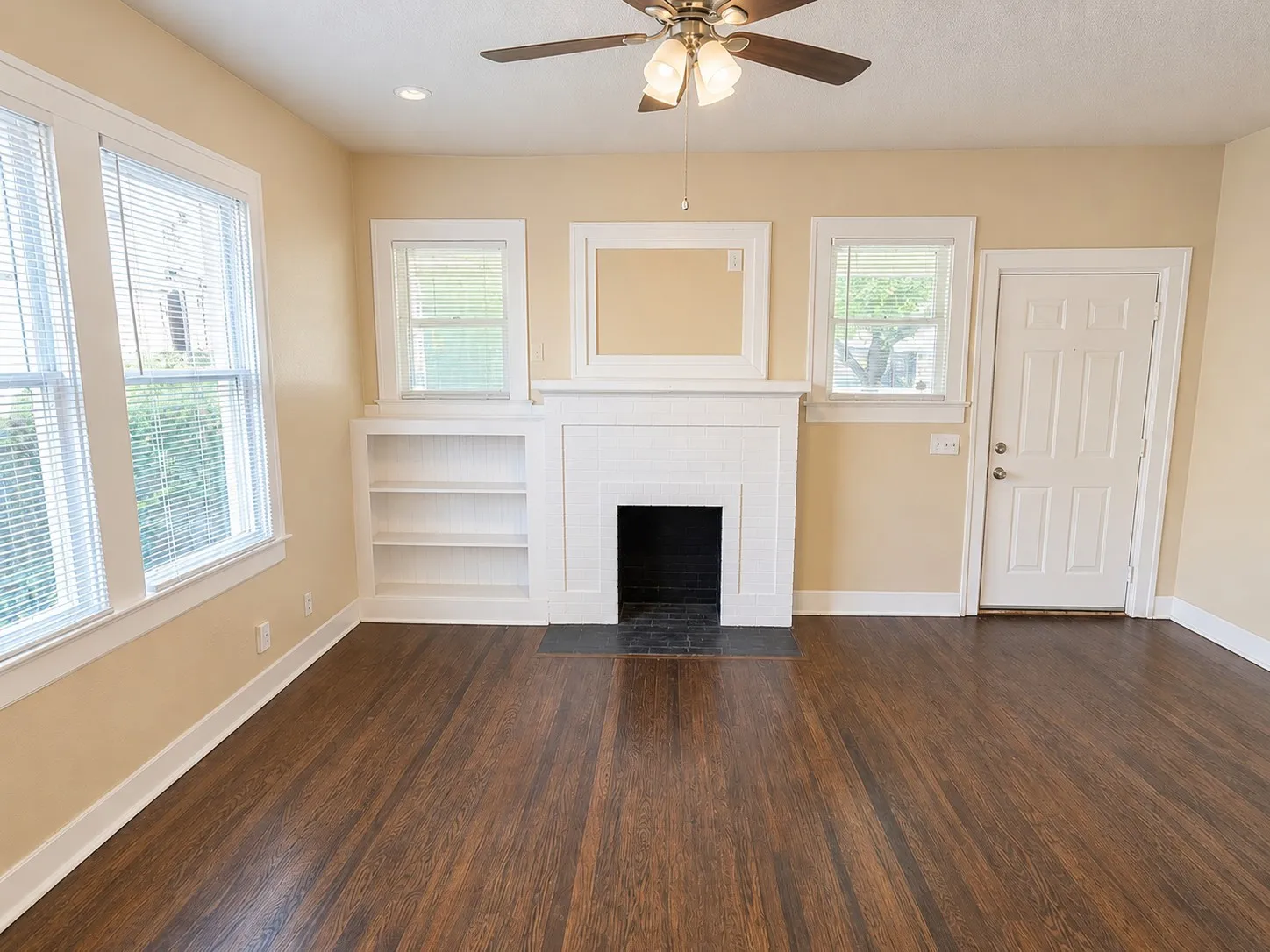 Single Family Residence For Sale in Dallas County , 5107 Denton Drive, Dallas, Texas 75235, 3 Bedroom, 2 Bathroom, Garage spaces, 1,496 Sqft, built in 1926, mls#21394721, Real Estate Agent in Dallas, Homes For Sale in Dallas county, Homes For Sale in Dallas, Realtor in Dallas Texas, Real Estate Brokerage Independent Realty Texas, Luminita Cordes Realtor