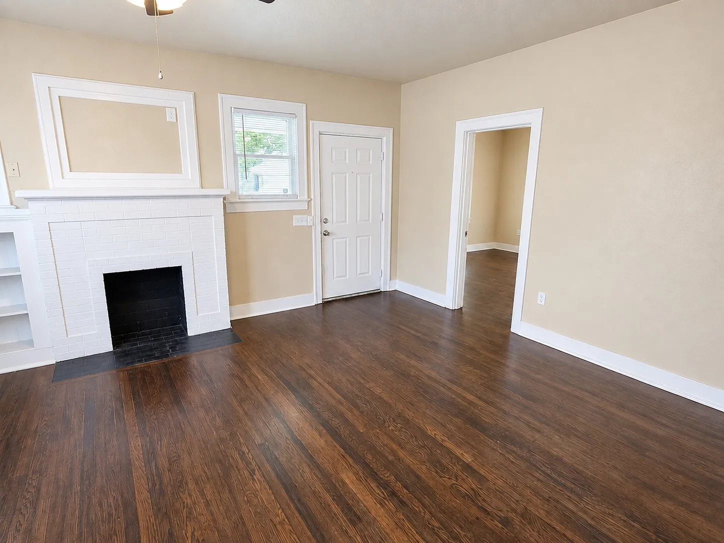 Single Family Residence For Sale in Dallas County , 5107 Denton Drive, Dallas, Texas 75235, 3 Bedroom, 2 Bathroom, Garage spaces, 1,496 Sqft, built in 1926, mls#21394721, Real Estate Agent in Dallas, Homes For Sale in Dallas county, Homes For Sale in Dallas, Realtor in Dallas Texas, Real Estate Brokerage Independent Realty Texas, Luminita Cordes Realtor