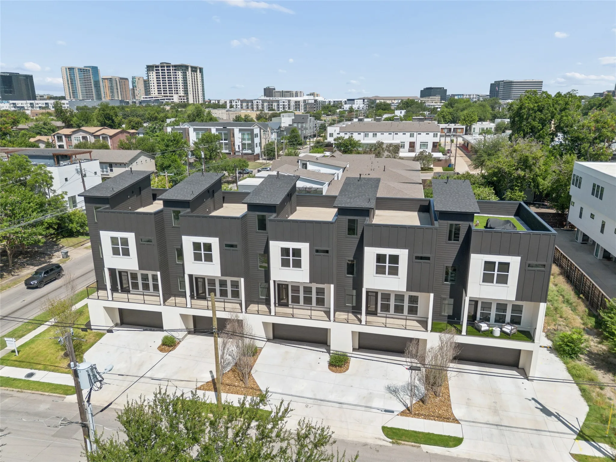 Single Family Residence For Rent in Dallas County , 2202 N Carroll Avenue 101, Dallas, Texas 75204, 2 Bedroom, 3 Bathroom, 2 Garage spaces, 1,840 Sqft, built in 2026, mls#21394040, Real Estate Agent in Dallas, Homes For Rent in Dallas county, Homes For Rent in Dallas, Realtor in Dallas Texas, Real Estate Brokerage Independent Realty Texas, Luminita Cordes Realtor