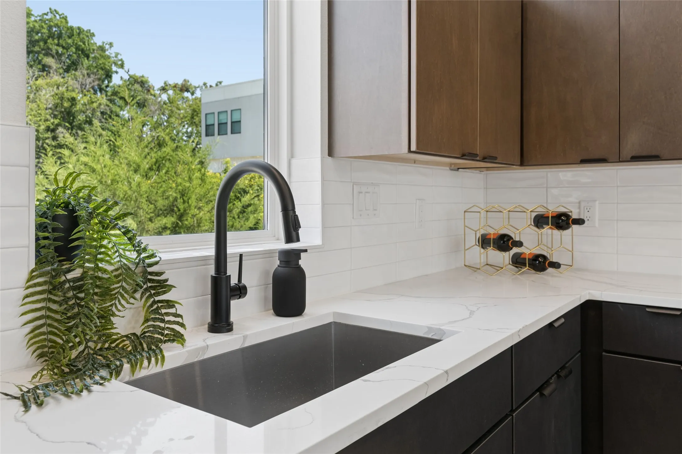 Single Family Residence For Rent in Dallas County , 2202 N Carroll Avenue 101, Dallas, Texas 75204, 2 Bedroom, 3 Bathroom, 2 Garage spaces, 1,840 Sqft, built in 2026, mls#21394040, Real Estate Agent in Dallas, Homes For Rent in Dallas county, Homes For Rent in Dallas, Realtor in Dallas Texas, Real Estate Brokerage Independent Realty Texas, Luminita Cordes Realtor