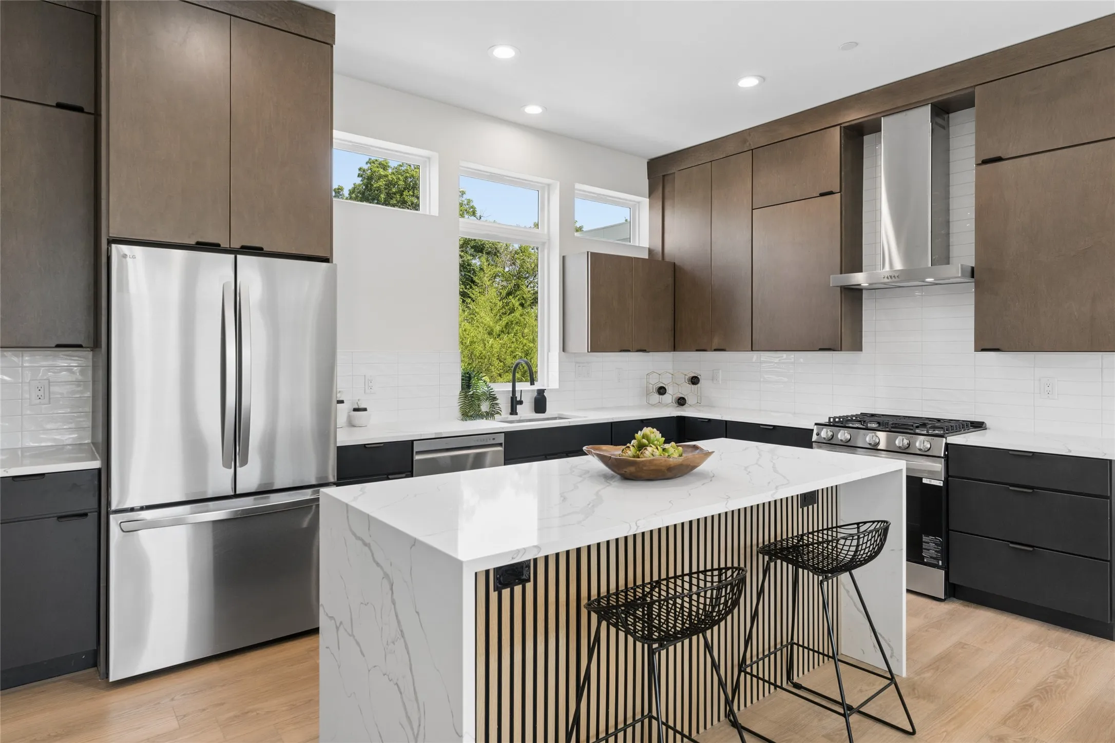 Single Family Residence For Rent in Dallas County , 2202 N Carroll Avenue 101, Dallas, Texas 75204, 2 Bedroom, 3 Bathroom, 2 Garage spaces, 1,840 Sqft, built in 2026, mls#21394040, Real Estate Agent in Dallas, Homes For Rent in Dallas county, Homes For Rent in Dallas, Realtor in Dallas Texas, Real Estate Brokerage Independent Realty Texas, Luminita Cordes Realtor