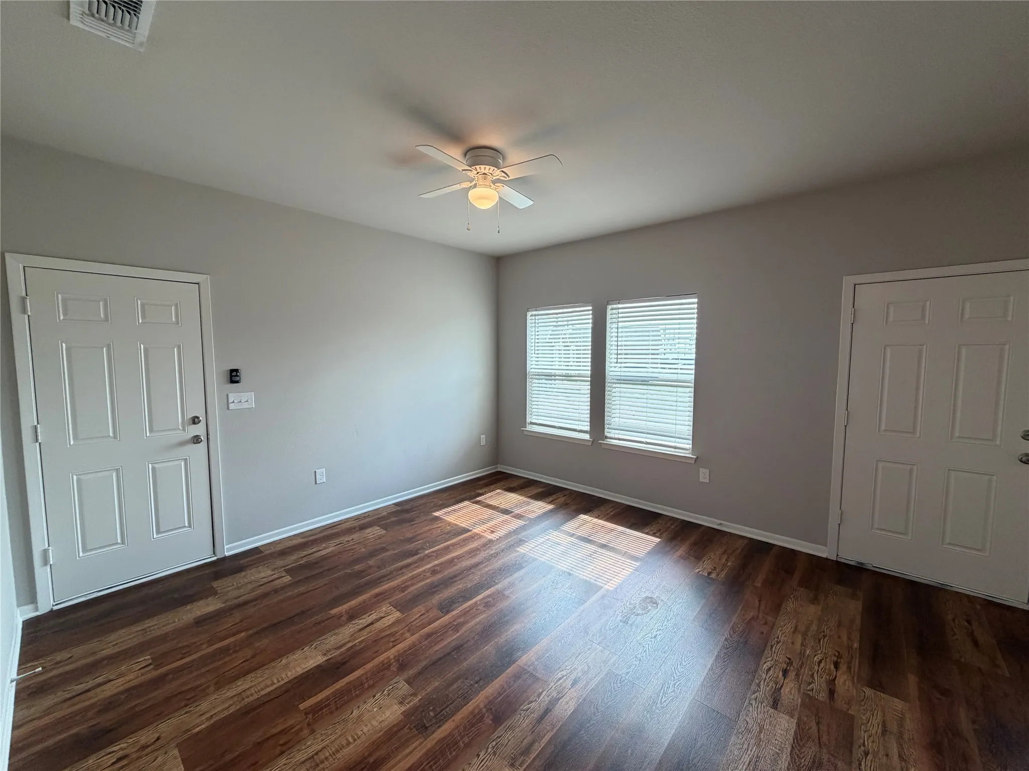 Duplex For Rent in Grayson County , 2741 Ginger Court, Sherman, Texas 75092, 3 Bedroom, 2 Bathroom, 1 Garage spaces, 1,200 Sqft, built in 2022, mls#21394936, Real Estate Agent in Sherman, Homes For Rent in Grayson county, Homes For Rent in Sherman, Realtor in Sherman Texas, Real Estate Brokerage Independent Realty Texas, Luminita Cordes Realtor