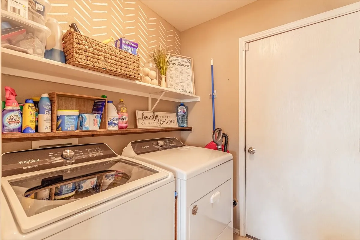 Single Family Residence For Sale in Tarrant County , 5913 Mountain Bluff Drive, Fort Worth, Texas 76179, 3 Bedroom, 2 Bathroom, 2 Garage spaces, 1,459 Sqft, built in 2014, mls#21392771, Real Estate Agent in Fort Worth, Homes For Sale in Tarrant county, Homes For Sale in Fort Worth, Realtor in Fort Worth Texas, Real Estate Brokerage Independent Realty Texas, Luminita Cordes Realtor