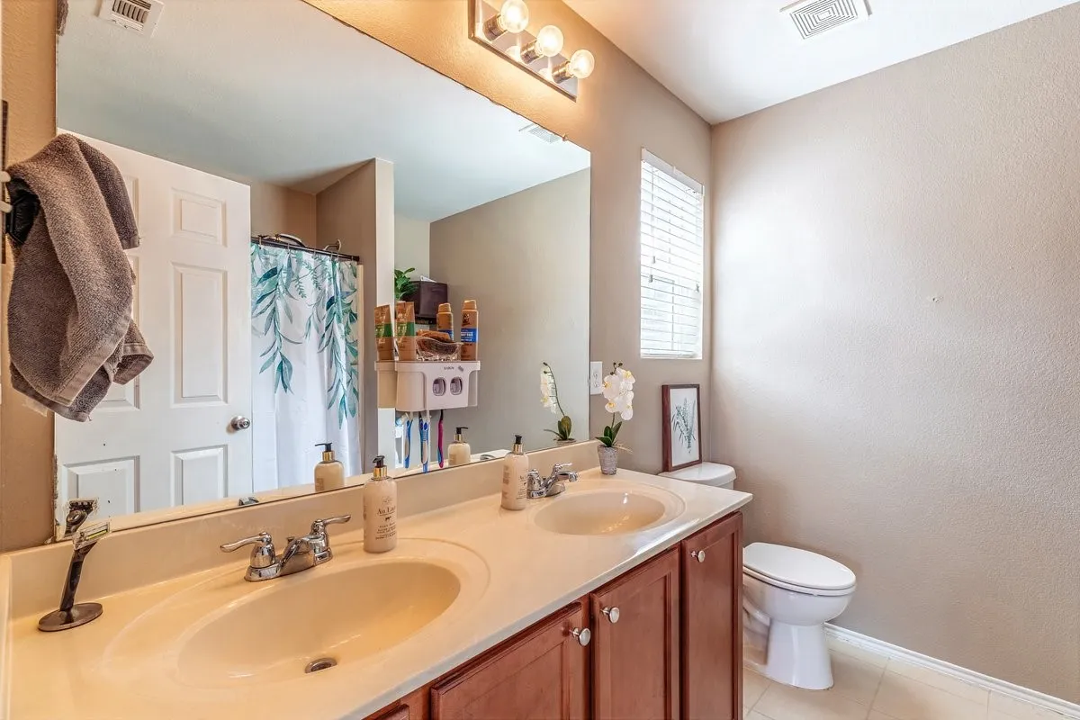 Single Family Residence For Sale in Tarrant County , 5913 Mountain Bluff Drive, Fort Worth, Texas 76179, 3 Bedroom, 2 Bathroom, 2 Garage spaces, 1,459 Sqft, built in 2014, mls#21392771, Real Estate Agent in Fort Worth, Homes For Sale in Tarrant county, Homes For Sale in Fort Worth, Realtor in Fort Worth Texas, Real Estate Brokerage Independent Realty Texas, Luminita Cordes Realtor