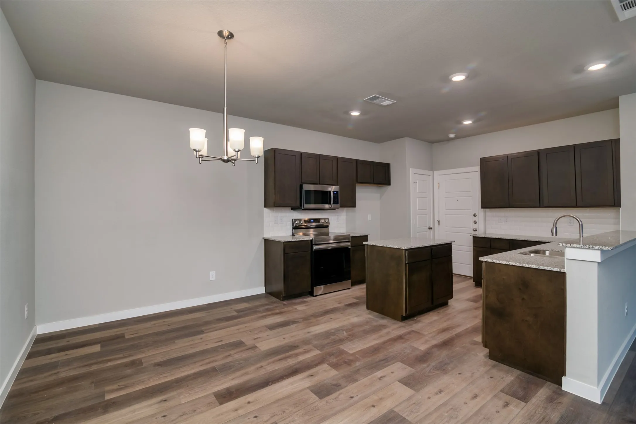 Duplex For Rent in Ellis County , 660 Harvest Moon Drive, Venus, Texas 76084, 3 Bedroom, 2 Bathroom, 2 Garage spaces, 1,301 Sqft, built in 2021, mls#21392925, Real Estate Agent in Venus, Homes For Rent in Ellis county, Homes For Rent in Venus, Realtor in Venus Texas, Real Estate Brokerage Independent Realty Texas, Luminita Cordes Realtor