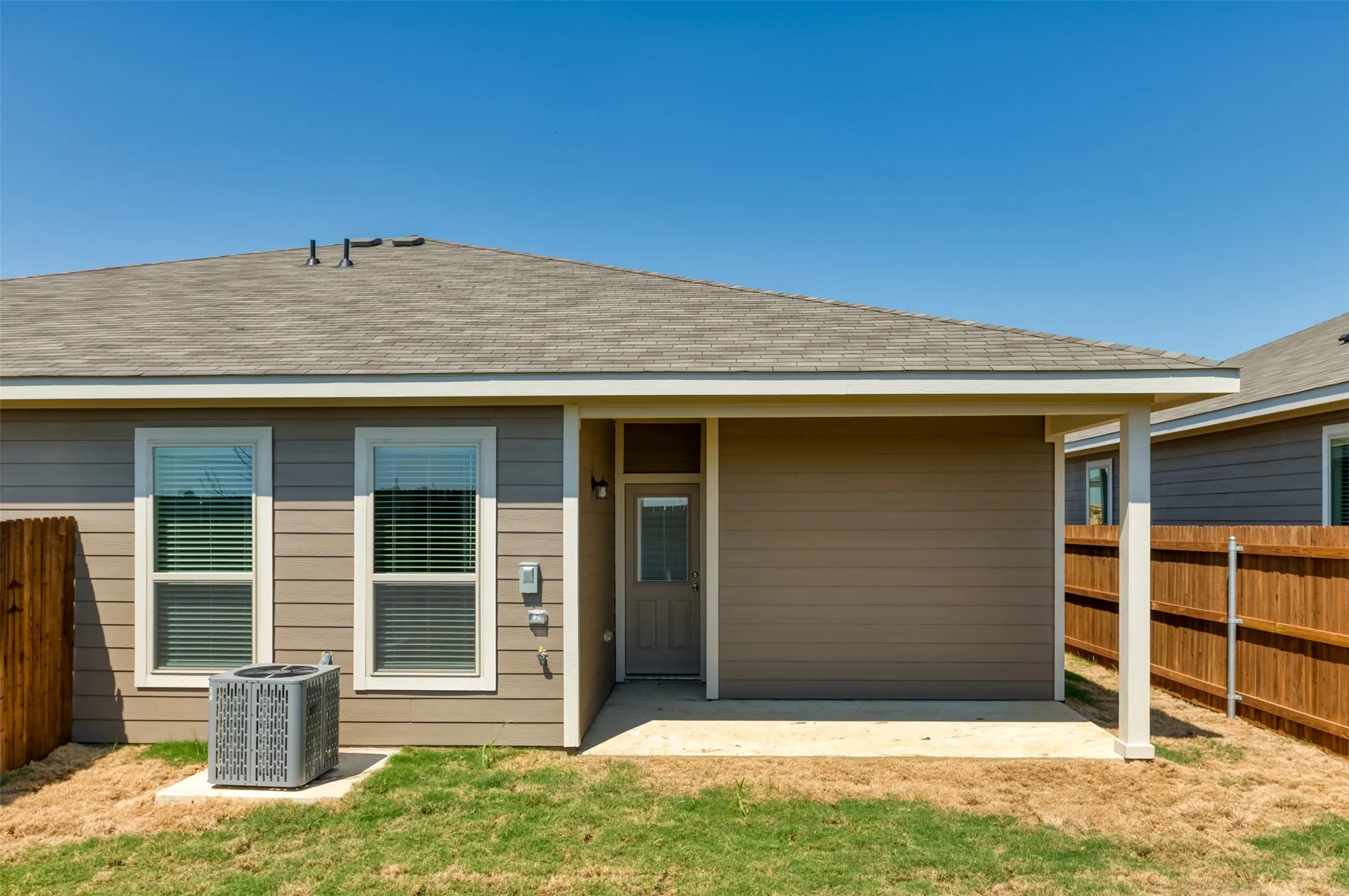 Duplex For Rent