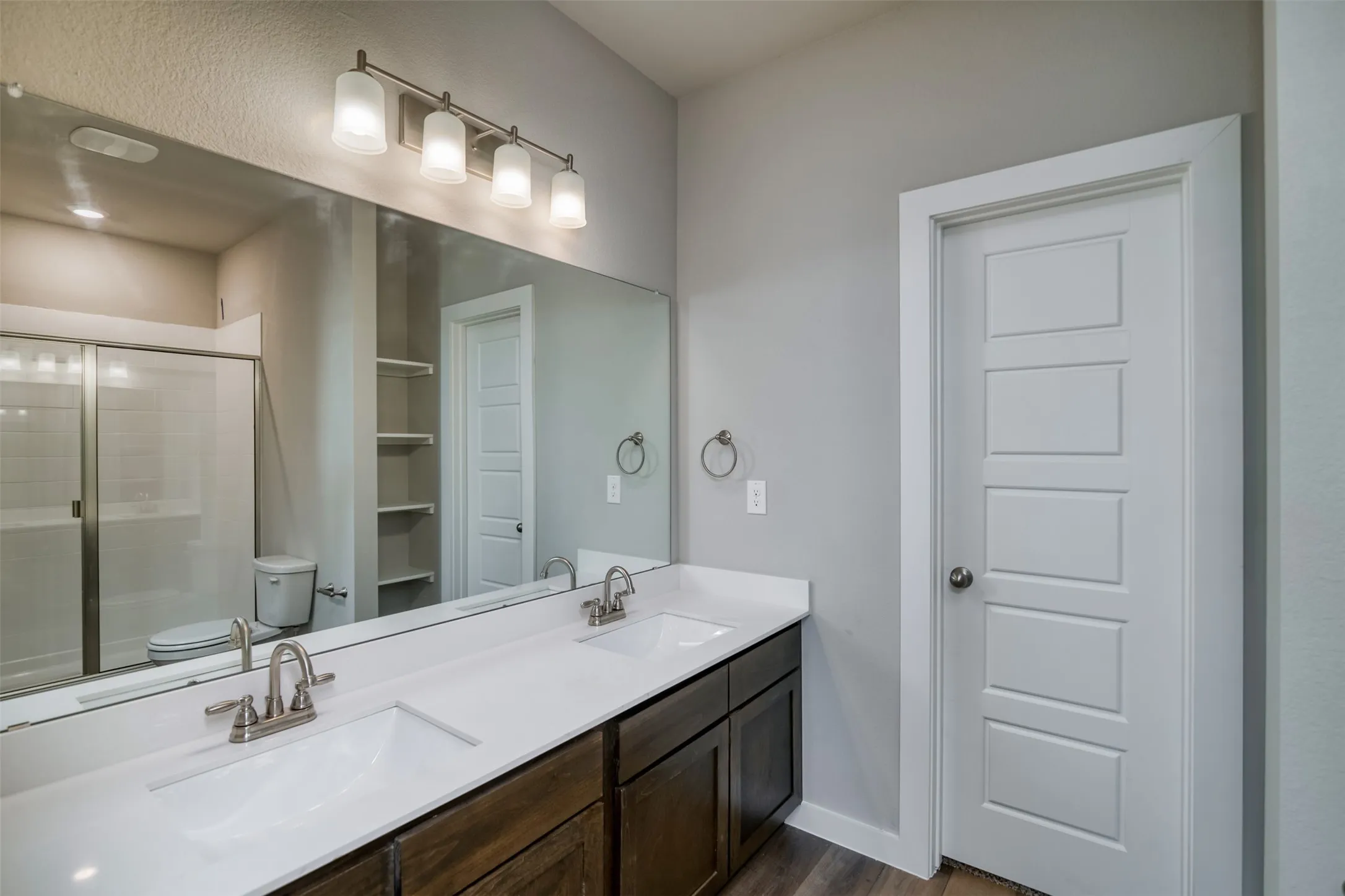 Duplex For Rent in Ellis County , 660 Harvest Moon Drive, Venus, Texas 76084, 3 Bedroom, 2 Bathroom, 2 Garage spaces, 1,301 Sqft, built in 2021, mls#21392925, Real Estate Agent in Venus, Homes For Rent in Ellis county, Homes For Rent in Venus, Realtor in Venus Texas, Real Estate Brokerage Independent Realty Texas, Luminita Cordes Realtor