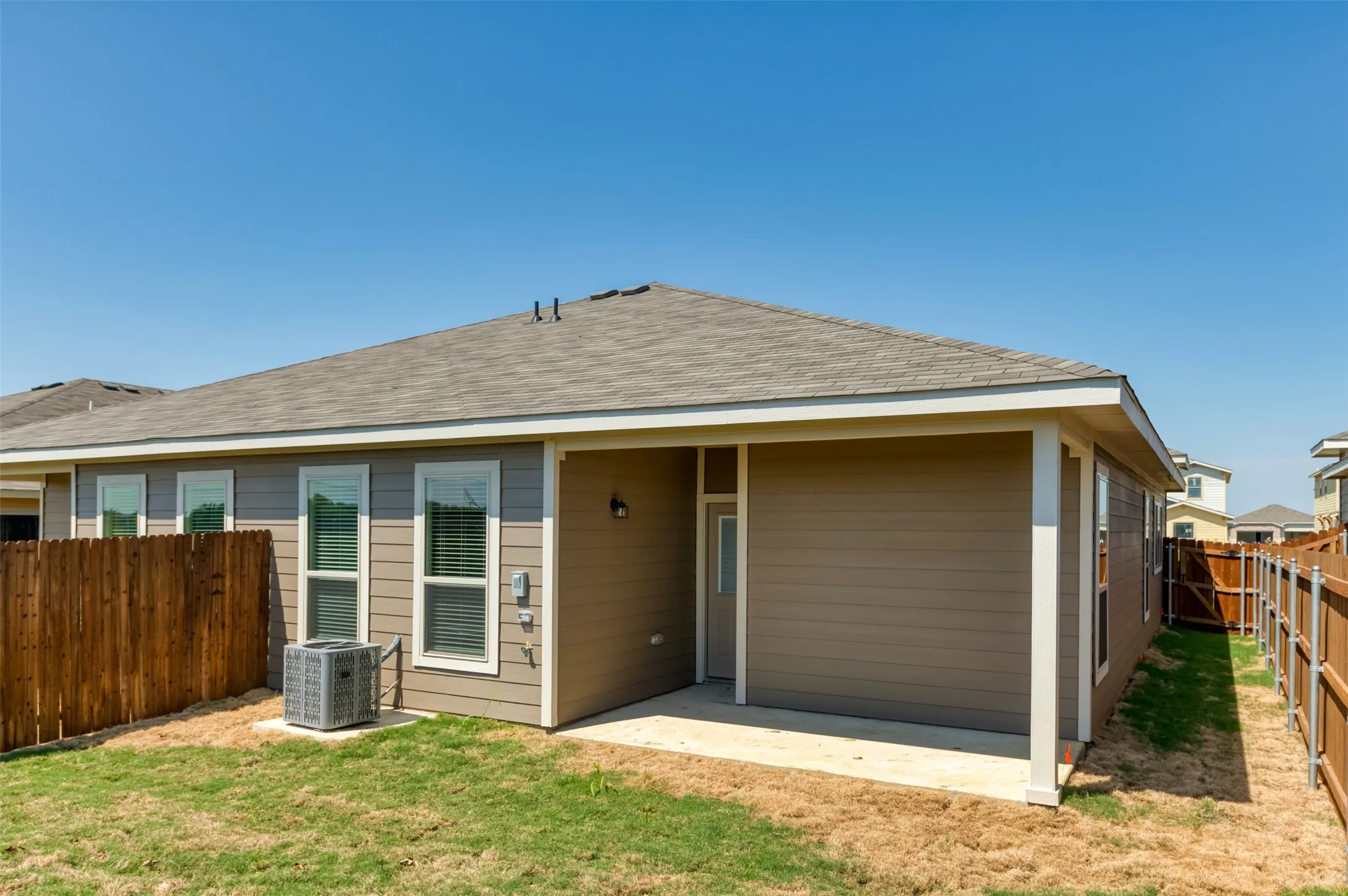 Duplex For Rent in Ellis County , 660 Harvest Moon Drive, Venus, Texas 76084, 3 Bedroom, 2 Bathroom, 2 Garage spaces, 1,301 Sqft, built in 2021, mls#21392925, Real Estate Agent in Venus, Homes For Rent in Ellis county, Homes For Rent in Venus, Realtor in Venus Texas, Real Estate Brokerage Independent Realty Texas, Luminita Cordes Realtor