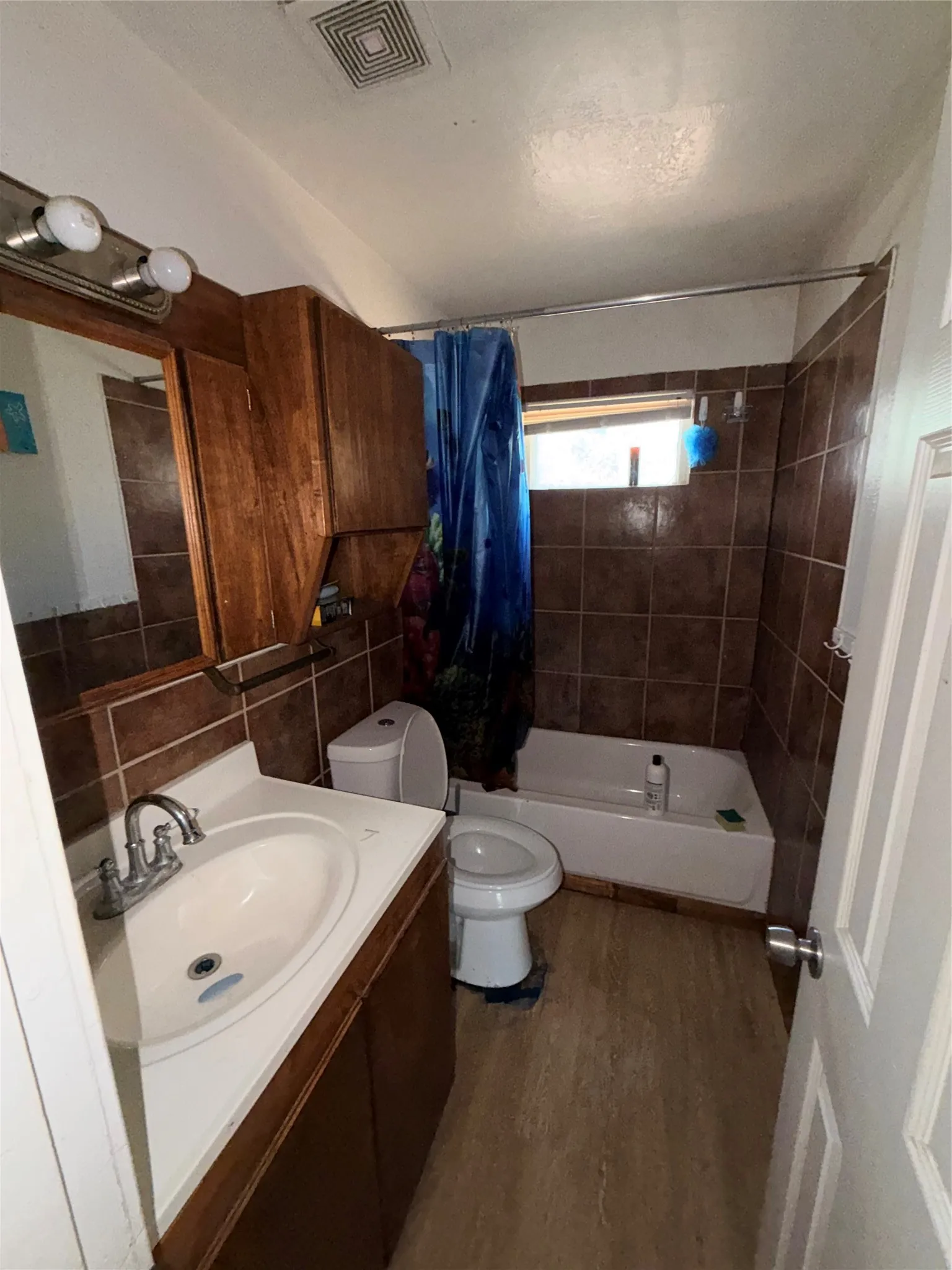 Single Family Residence For Sale in Mc Lennan County , 607 N Norma Drive, Lacy Lakeview, Texas 76705, 3 Bedroom, 1 Bathroom, Garage spaces, 1,092 Sqft, built in 1955, mls#21394629, Real Estate Agent in Lacy Lakeview, Homes For Sale in Mc Lennan county, Homes For Sale in Lacy Lakeview, Realtor in Lacy Lakeview Texas, Real Estate Brokerage Independent Realty Texas, Luminita Cordes Realtor