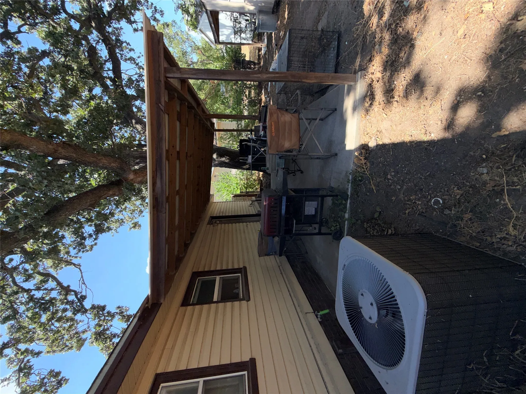 Single Family Residence For Sale in Mc Lennan County , 607 N Norma Drive, Lacy Lakeview, Texas 76705, 3 Bedroom, 1 Bathroom, Garage spaces, 1,092 Sqft, built in 1955, mls#21394629, Real Estate Agent in Lacy Lakeview, Homes For Sale in Mc Lennan county, Homes For Sale in Lacy Lakeview, Realtor in Lacy Lakeview Texas, Real Estate Brokerage Independent Realty Texas, Luminita Cordes Realtor