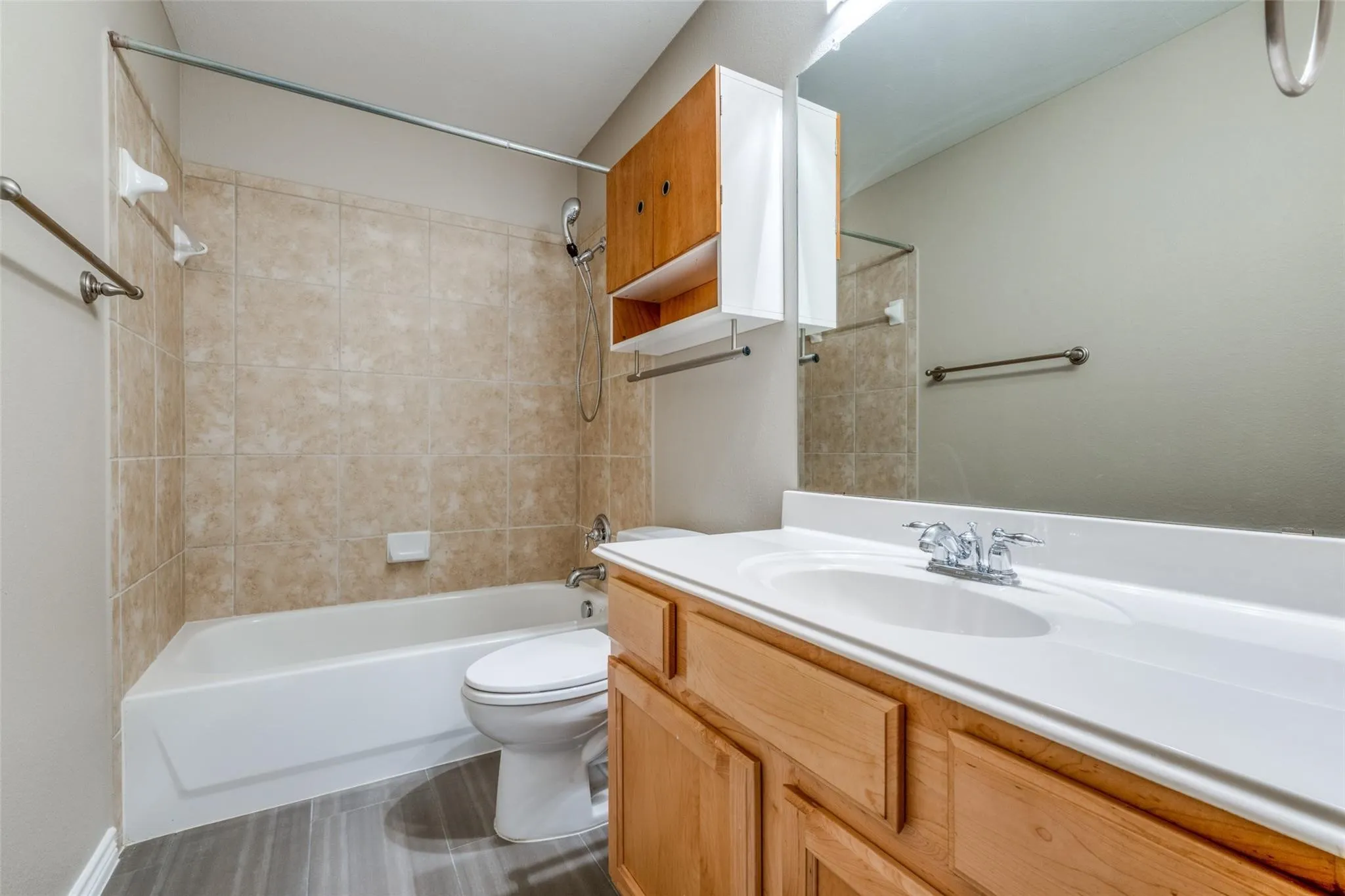 Single Family Residence For Rent in Denton County , 3704 Lighthouse Drive, Denton, Texas 76210, 3 Bedroom, 2 Bathroom, 2 Garage spaces, 1,804 Sqft, built in 2004, mls#21385780, Real Estate Agent in Denton, Homes For Rent in Denton county, Homes For Rent in Denton, Realtor in Denton Texas, Real Estate Brokerage Independent Realty Texas, Luminita Cordes Realtor
