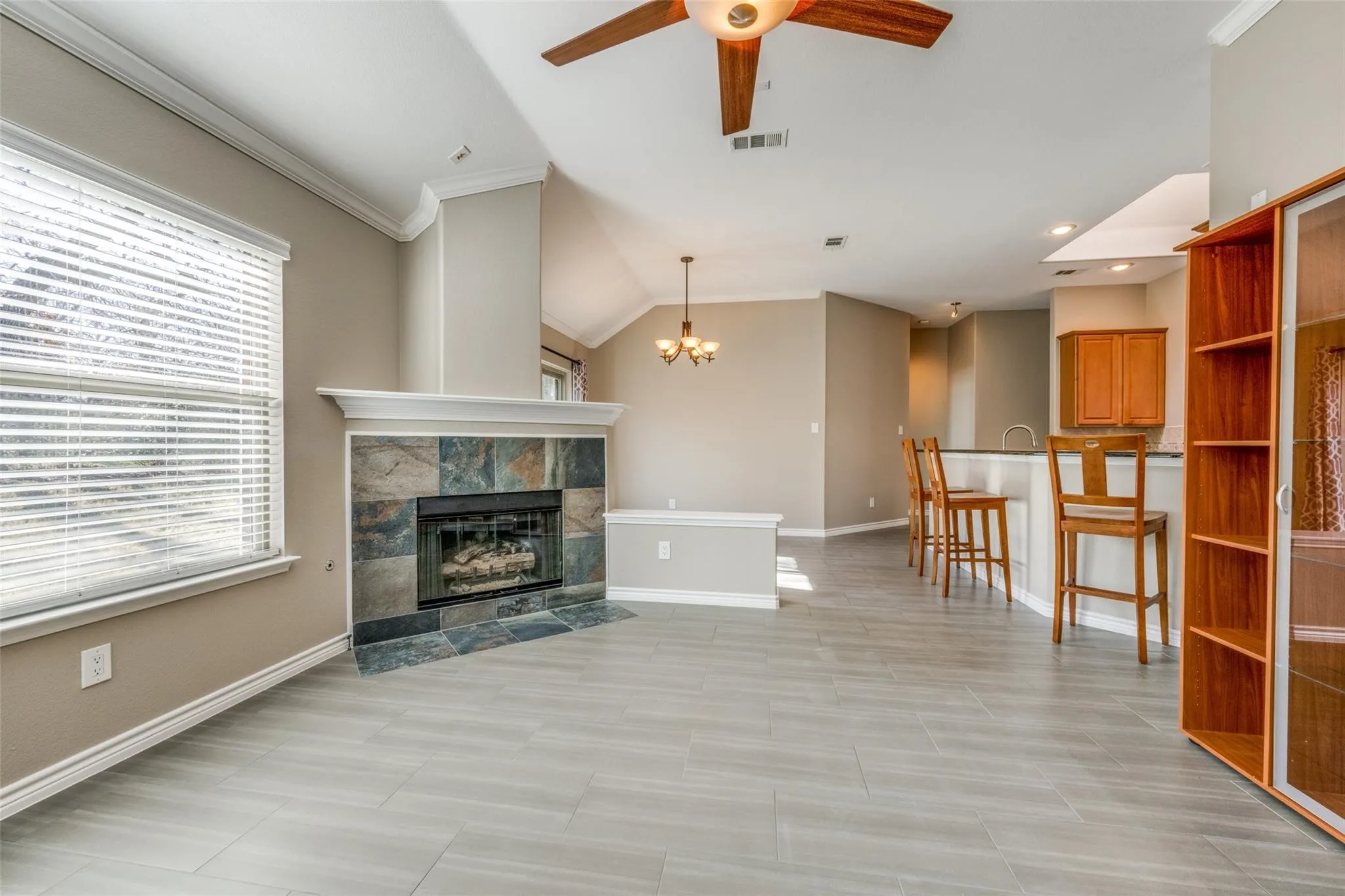 Single Family Residence For Rent in Denton County , 3704 Lighthouse Drive, Denton, Texas 76210, 3 Bedroom, 2 Bathroom, 2 Garage spaces, 1,804 Sqft, built in 2004, mls#21385780, Real Estate Agent in Denton, Homes For Rent in Denton county, Homes For Rent in Denton, Realtor in Denton Texas, Real Estate Brokerage Independent Realty Texas, Luminita Cordes Realtor