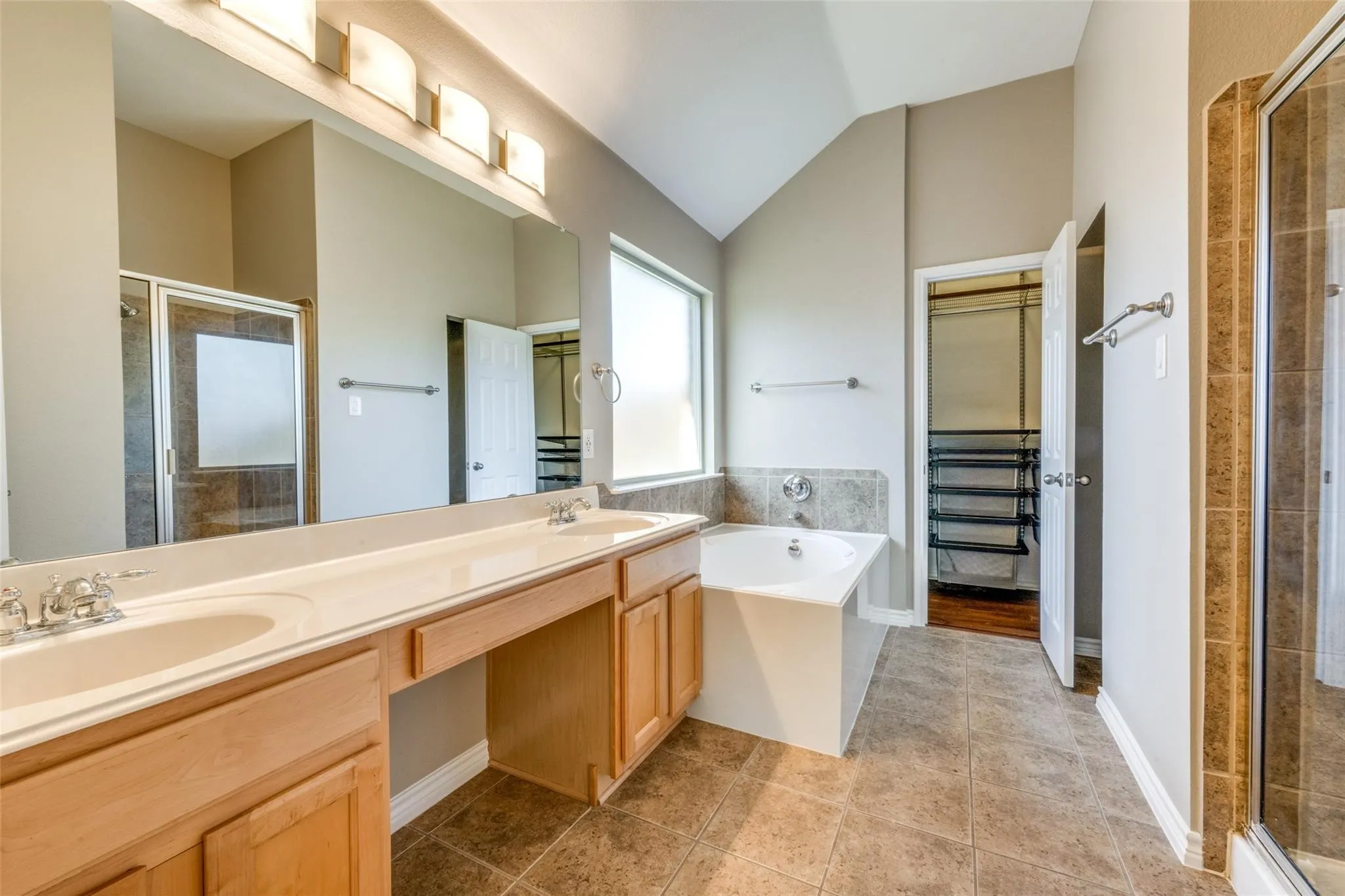 Single Family Residence For Rent in Denton County , 3704 Lighthouse Drive, Denton, Texas 76210, 3 Bedroom, 2 Bathroom, 2 Garage spaces, 1,804 Sqft, built in 2004, mls#21385780, Real Estate Agent in Denton, Homes For Rent in Denton county, Homes For Rent in Denton, Realtor in Denton Texas, Real Estate Brokerage Independent Realty Texas, Luminita Cordes Realtor