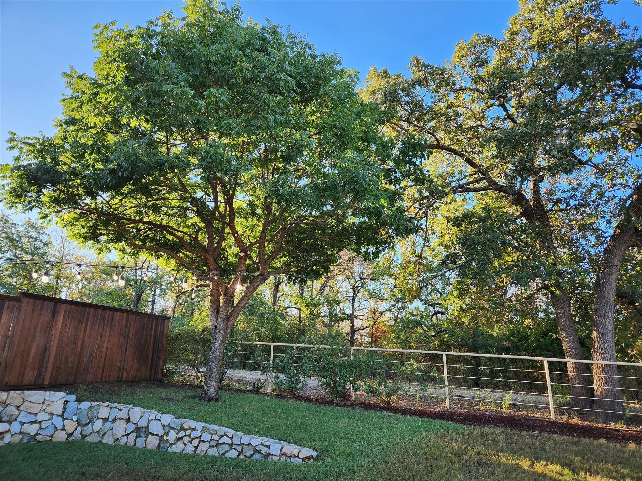 Single Family Residence For Rent in Denton County , 3704 Lighthouse Drive, Denton, Texas 76210, 3 Bedroom, 2 Bathroom, 2 Garage spaces, 1,804 Sqft, built in 2004, mls#21385780, Real Estate Agent in Denton, Homes For Rent in Denton county, Homes For Rent in Denton, Realtor in Denton Texas, Real Estate Brokerage Independent Realty Texas, Luminita Cordes Realtor