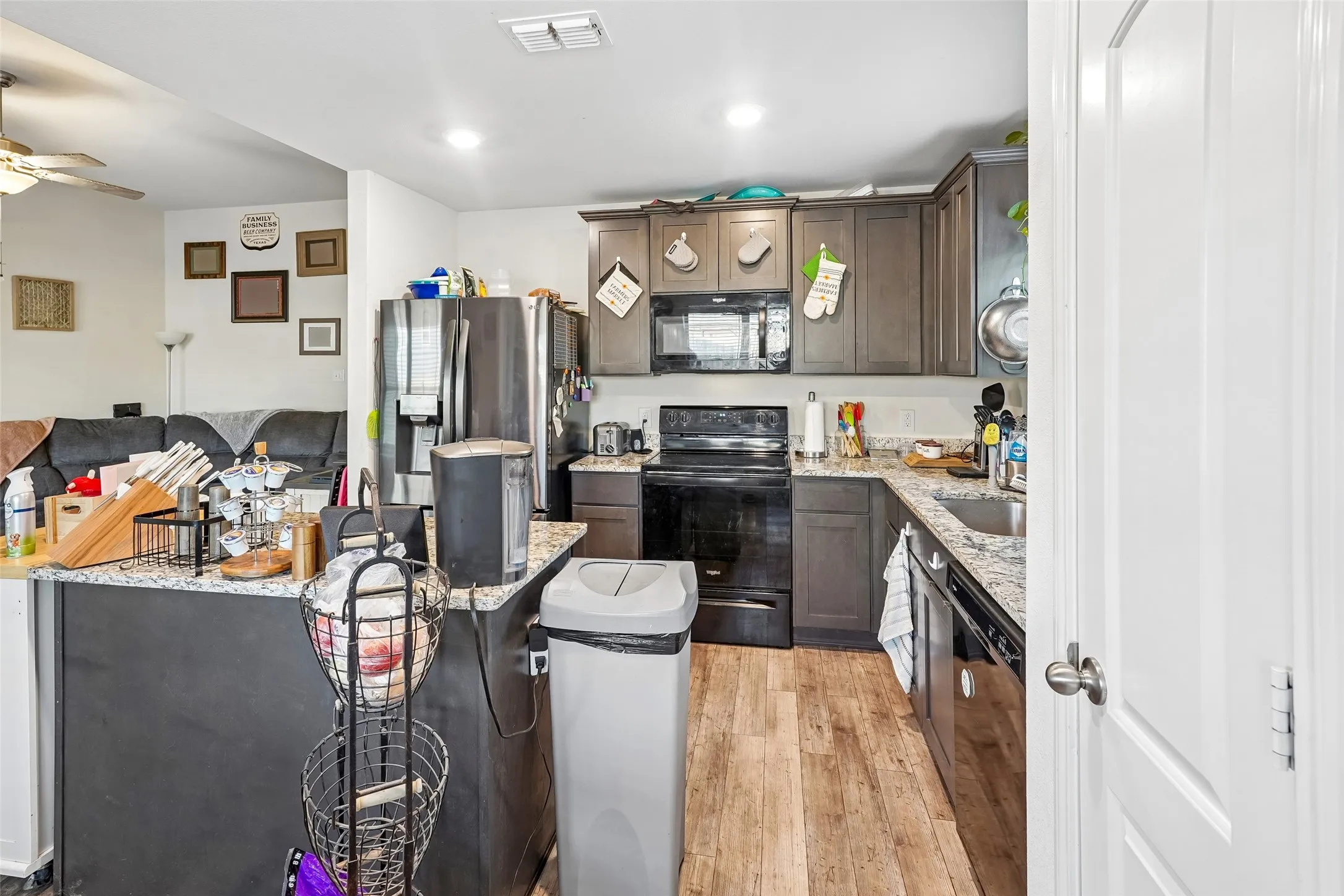 Single Family Residence For Sale in Tarrant County , 8420 Steel Dust Drive, Fort Worth, Texas 76179, 3 Bedroom, 2 Bathroom, 2 Garage spaces, 1,315 Sqft, built in 2020, mls#21394235, Real Estate Agent in Fort Worth, Homes For Sale in Tarrant county, Homes For Sale in Fort Worth, Realtor in Fort Worth Texas, Real Estate Brokerage Independent Realty Texas, Luminita Cordes Realtor