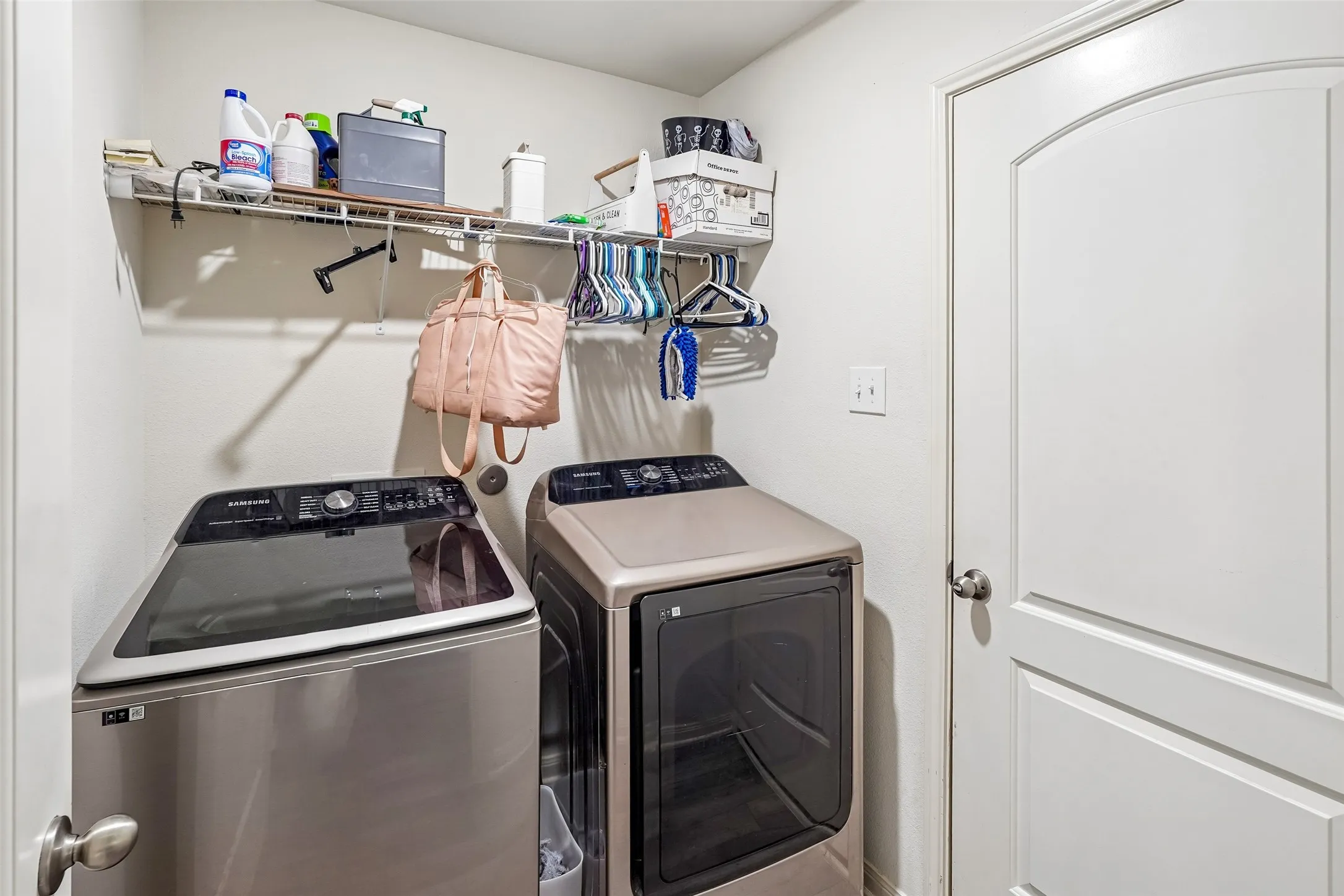 Single Family Residence For Sale in Tarrant County , 8420 Steel Dust Drive, Fort Worth, Texas 76179, 3 Bedroom, 2 Bathroom, 2 Garage spaces, 1,315 Sqft, built in 2020, mls#21394235, Real Estate Agent in Fort Worth, Homes For Sale in Tarrant county, Homes For Sale in Fort Worth, Realtor in Fort Worth Texas, Real Estate Brokerage Independent Realty Texas, Luminita Cordes Realtor