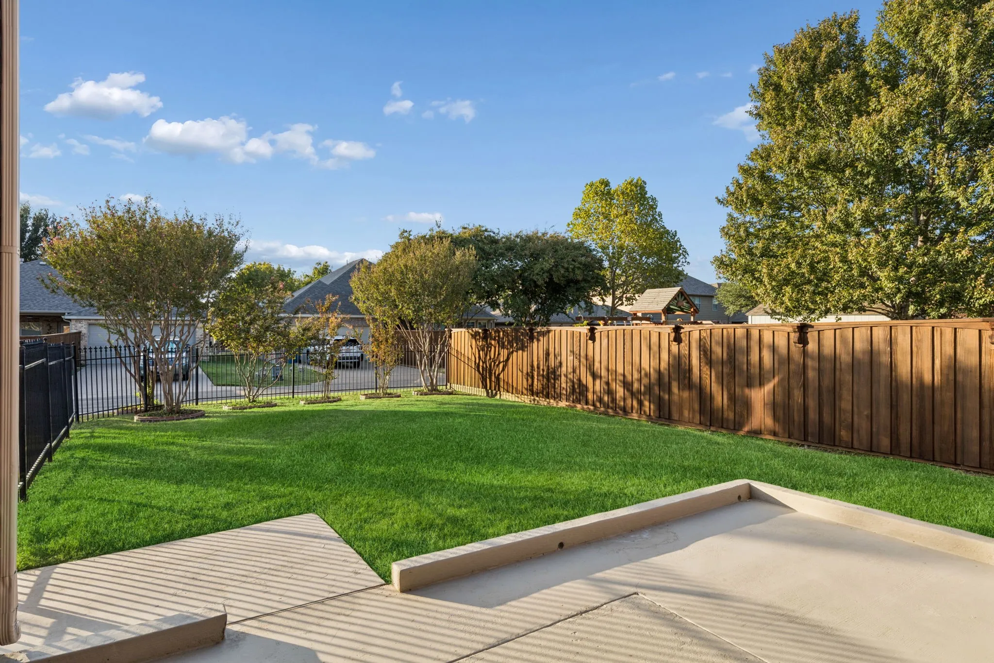 Single Family Residence For Sale in Rockwall County , 1180 Potter Avenue, Rockwall, Texas 75087, 4 Bedroom, 4 Bathroom, 3 Garage spaces, 3,409 Sqft, built in 2005, mls#21395060, Real Estate Agent in Rockwall, Homes For Sale in Rockwall county, Homes For Sale in Rockwall, Realtor in Rockwall Texas, Real Estate Brokerage Independent Realty Texas, Luminita Cordes Realtor