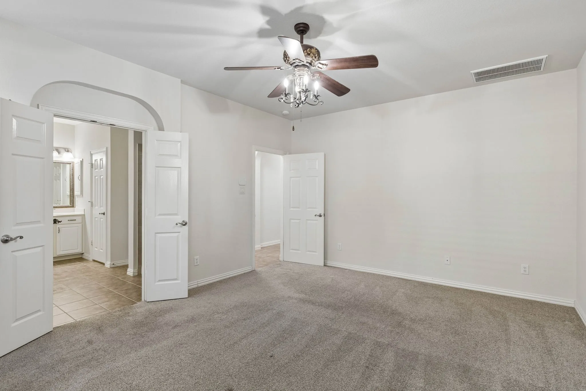 Single Family Residence For Sale in Rockwall County , 1180 Potter Avenue, Rockwall, Texas 75087, 4 Bedroom, 4 Bathroom, 3 Garage spaces, 3,409 Sqft, built in 2005, mls#21395060, Real Estate Agent in Rockwall, Homes For Sale in Rockwall county, Homes For Sale in Rockwall, Realtor in Rockwall Texas, Real Estate Brokerage Independent Realty Texas, Luminita Cordes Realtor
