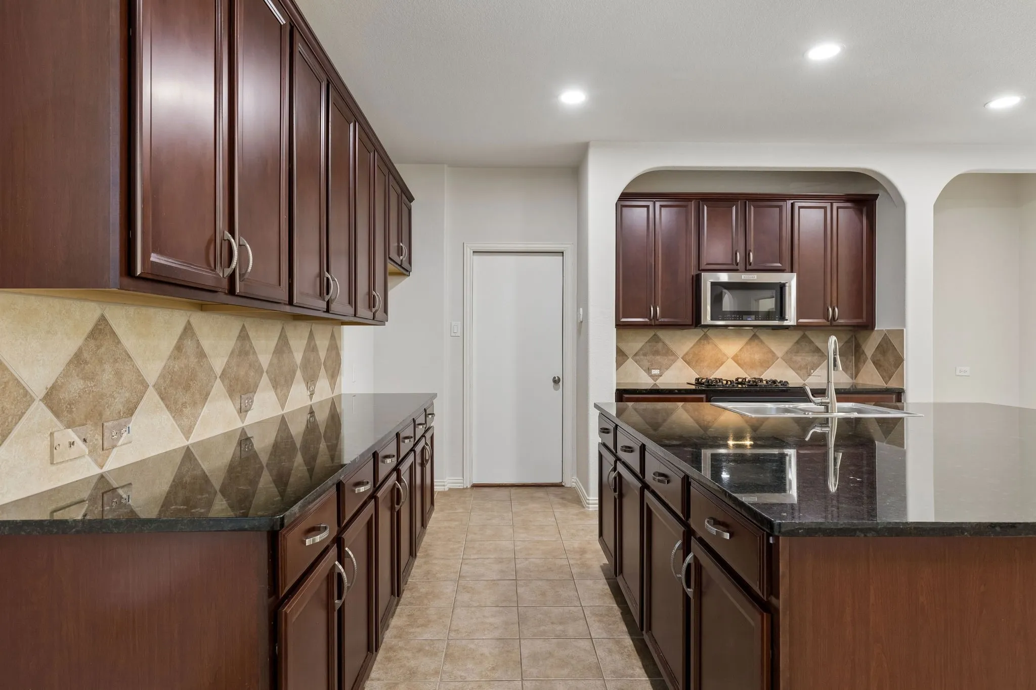 Single Family Residence For Sale in Rockwall County , 1180 Potter Avenue, Rockwall, Texas 75087, 4 Bedroom, 4 Bathroom, 3 Garage spaces, 3,409 Sqft, built in 2005, mls#21395060, Real Estate Agent in Rockwall, Homes For Sale in Rockwall county, Homes For Sale in Rockwall, Realtor in Rockwall Texas, Real Estate Brokerage Independent Realty Texas, Luminita Cordes Realtor