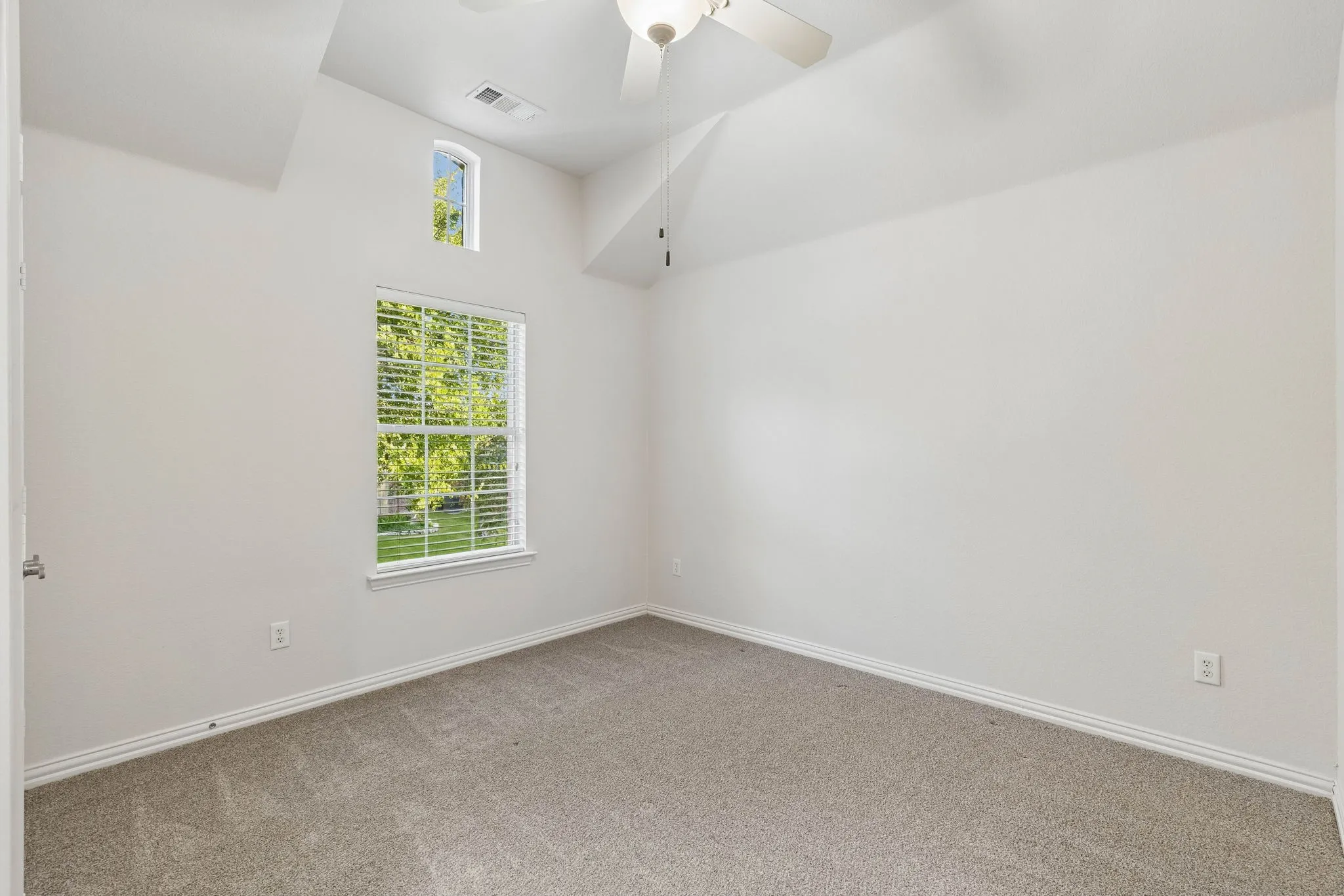Single Family Residence For Sale in Rockwall County , 1180 Potter Avenue, Rockwall, Texas 75087, 4 Bedroom, 4 Bathroom, 3 Garage spaces, 3,409 Sqft, built in 2005, mls#21395060, Real Estate Agent in Rockwall, Homes For Sale in Rockwall county, Homes For Sale in Rockwall, Realtor in Rockwall Texas, Real Estate Brokerage Independent Realty Texas, Luminita Cordes Realtor