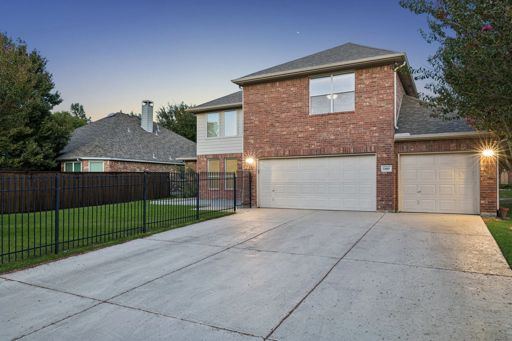 Single Family Residence For Sale in Rockwall County , 1180 Potter Avenue, Rockwall, Texas 75087, 4 Bedroom, 4 Bathroom, 3 Garage spaces, 3,409 Sqft, built in 2005, mls#21395060, Real Estate Agent in Rockwall, Homes For Sale in Rockwall county, Homes For Sale in Rockwall, Realtor in Rockwall Texas, Real Estate Brokerage Independent Realty Texas, Luminita Cordes Realtor