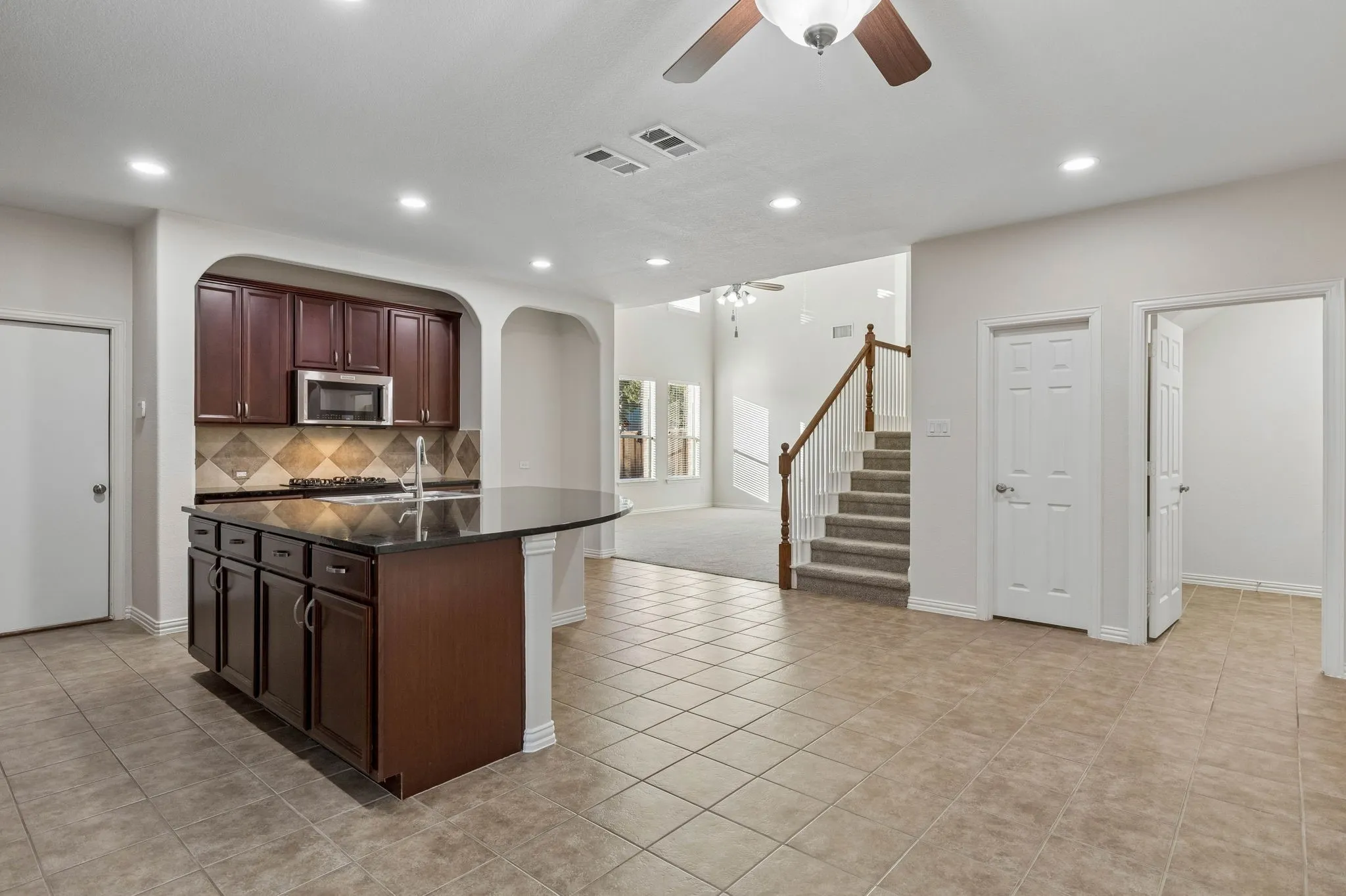 Single Family Residence For Sale in Rockwall County , 1180 Potter Avenue, Rockwall, Texas 75087, 4 Bedroom, 4 Bathroom, 3 Garage spaces, 3,409 Sqft, built in 2005, mls#21395060, Real Estate Agent in Rockwall, Homes For Sale in Rockwall county, Homes For Sale in Rockwall, Realtor in Rockwall Texas, Real Estate Brokerage Independent Realty Texas, Luminita Cordes Realtor