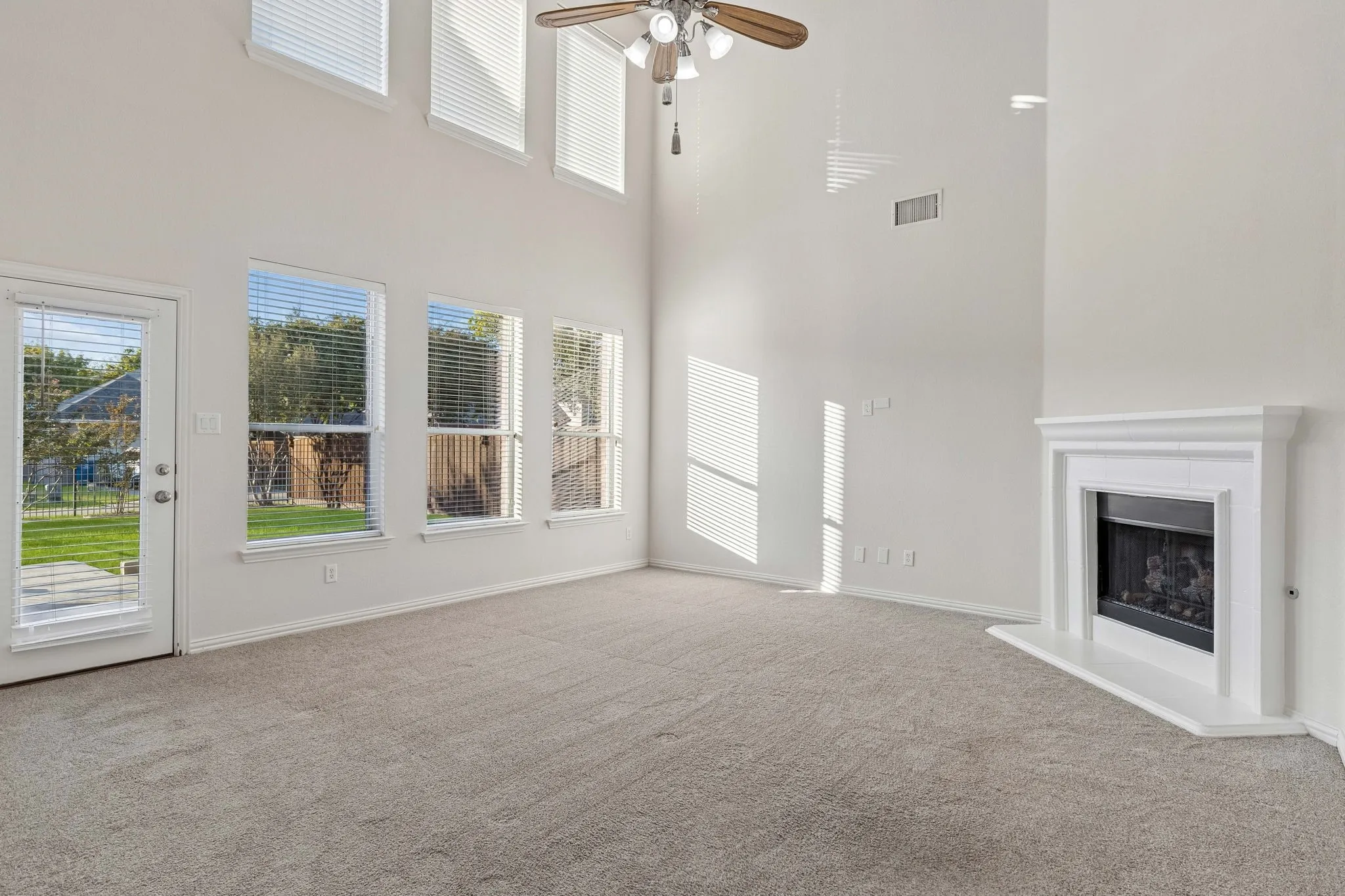 Single Family Residence For Sale in Rockwall County , 1180 Potter Avenue, Rockwall, Texas 75087, 4 Bedroom, 4 Bathroom, 3 Garage spaces, 3,409 Sqft, built in 2005, mls#21395060, Real Estate Agent in Rockwall, Homes For Sale in Rockwall county, Homes For Sale in Rockwall, Realtor in Rockwall Texas, Real Estate Brokerage Independent Realty Texas, Luminita Cordes Realtor