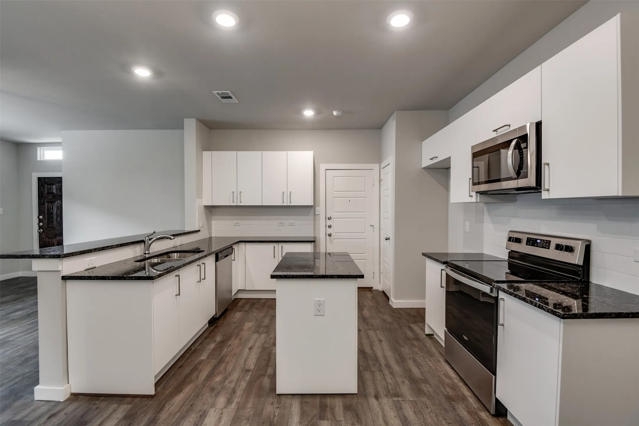 Duplex For Rent in Ellis County , 705 Blackland Drive, Venus, Texas 76084, 3 Bedroom, 2 Bathroom, 2 Garage spaces, 1,301 Sqft, built in 2024, mls#21392995, Real Estate Agent in Venus, Homes For Rent in Ellis county, Homes For Rent in Venus, Realtor in Venus Texas, Real Estate Brokerage Independent Realty Texas, Luminita Cordes Realtor